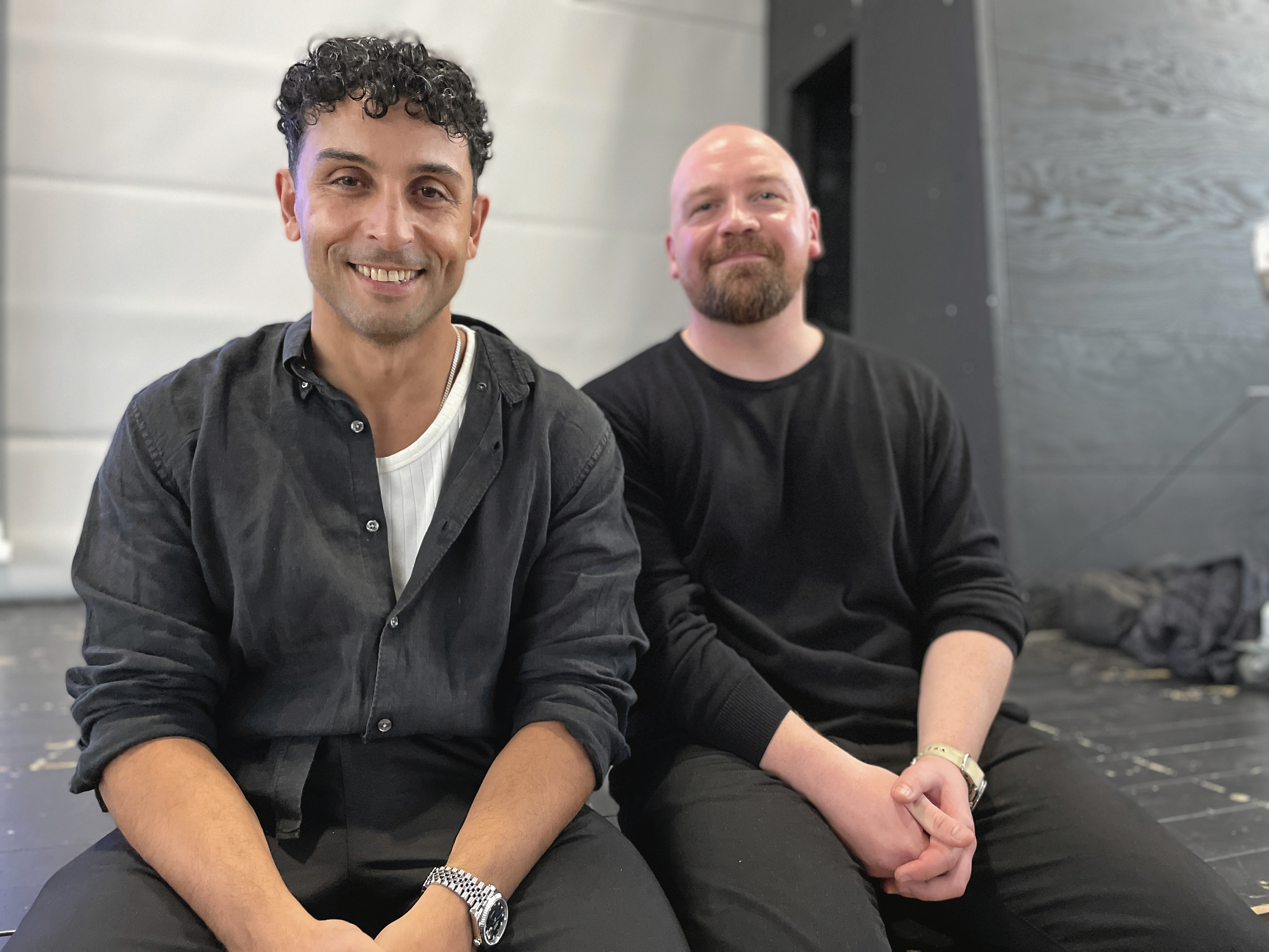 Morten Pape og Mazen Ismael besøgte det lokale gymnasium.