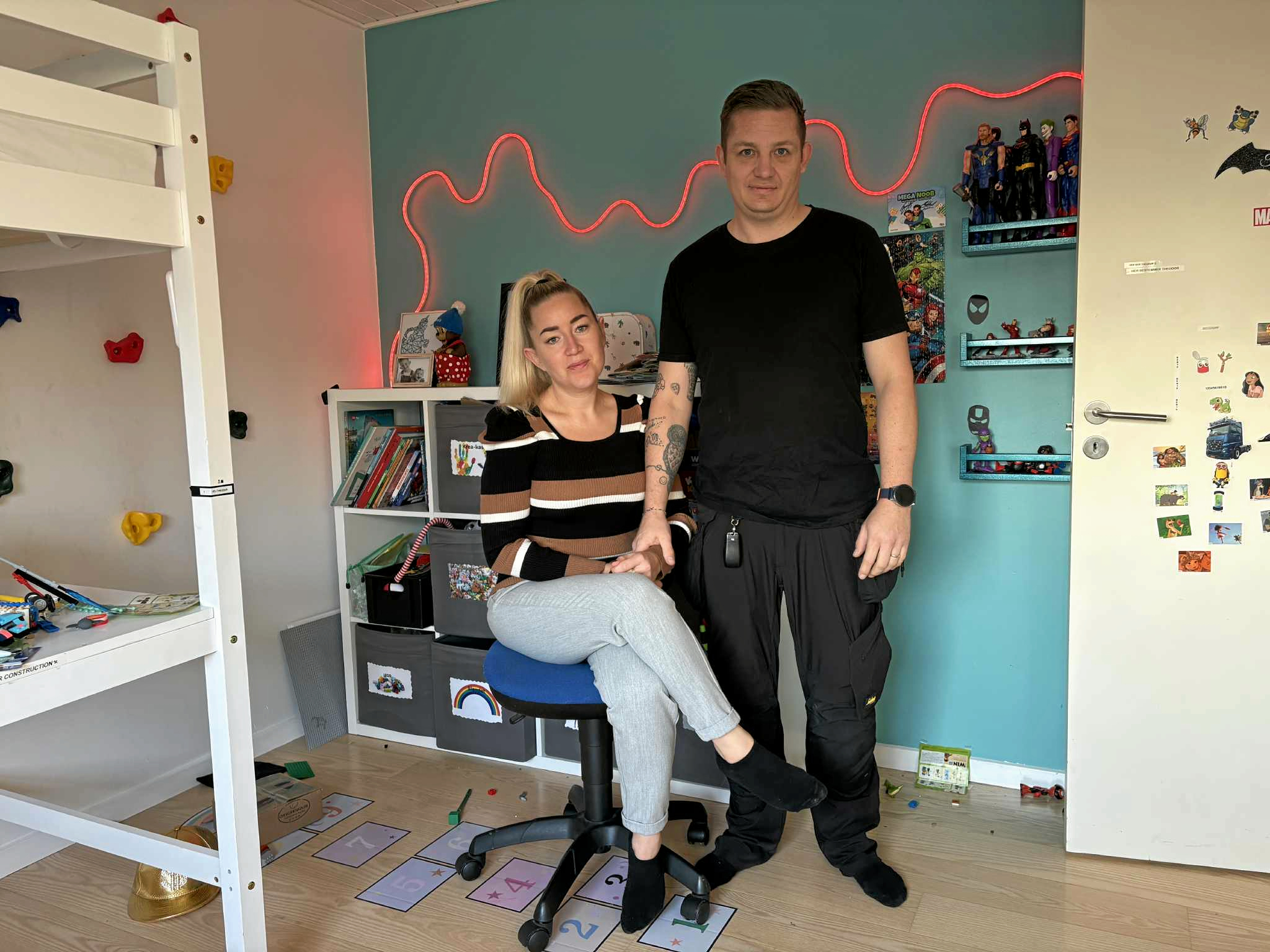Christina og Emil Bottelet er forældre til syvårige Theodor, der ifølge dem selv kunne have været et af de voldelige børn på Viby Skole, hvis de havde ladet kommunen flytte ham dertil.