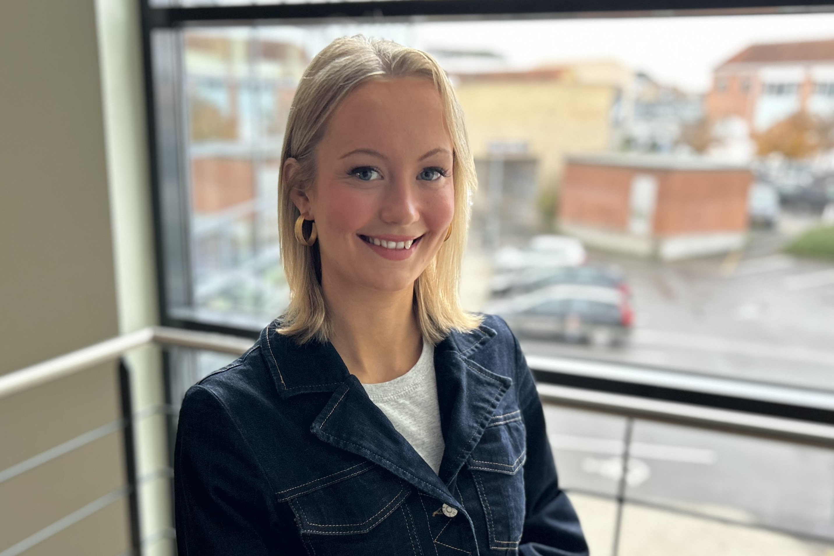 - Jeg har altid drømt om at udgive en bog, for jeg har altid elsket at skrive, siger Viktoria Bæts, der debuterer som forfatter med et emne, der er hendes store passion: Cykelsporten.