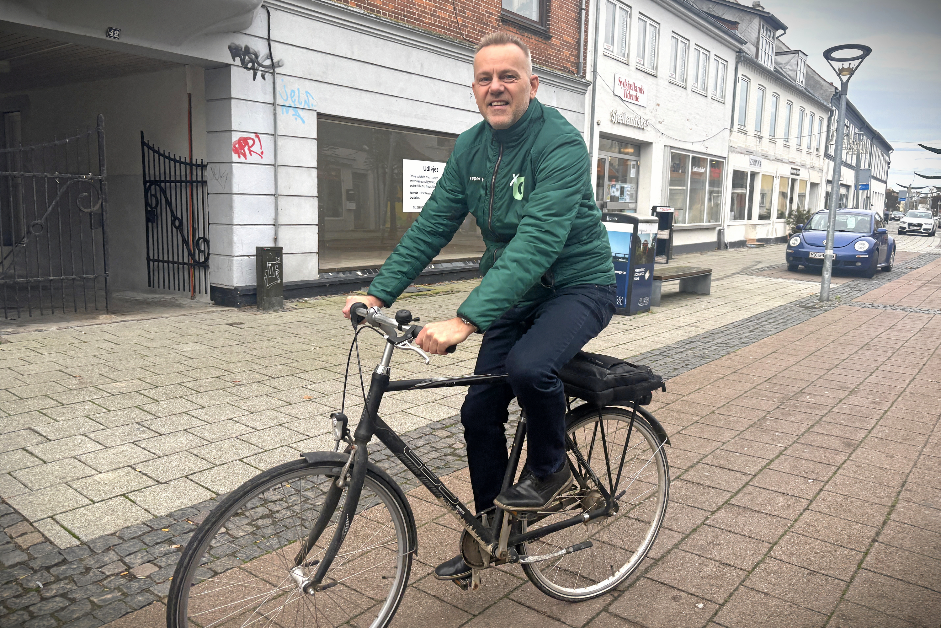 De konservatives Jesper Adler sætter sig i sadlen for et noget usædvanligt udvalg, der både rummer beskæftige, unge og bygninger.