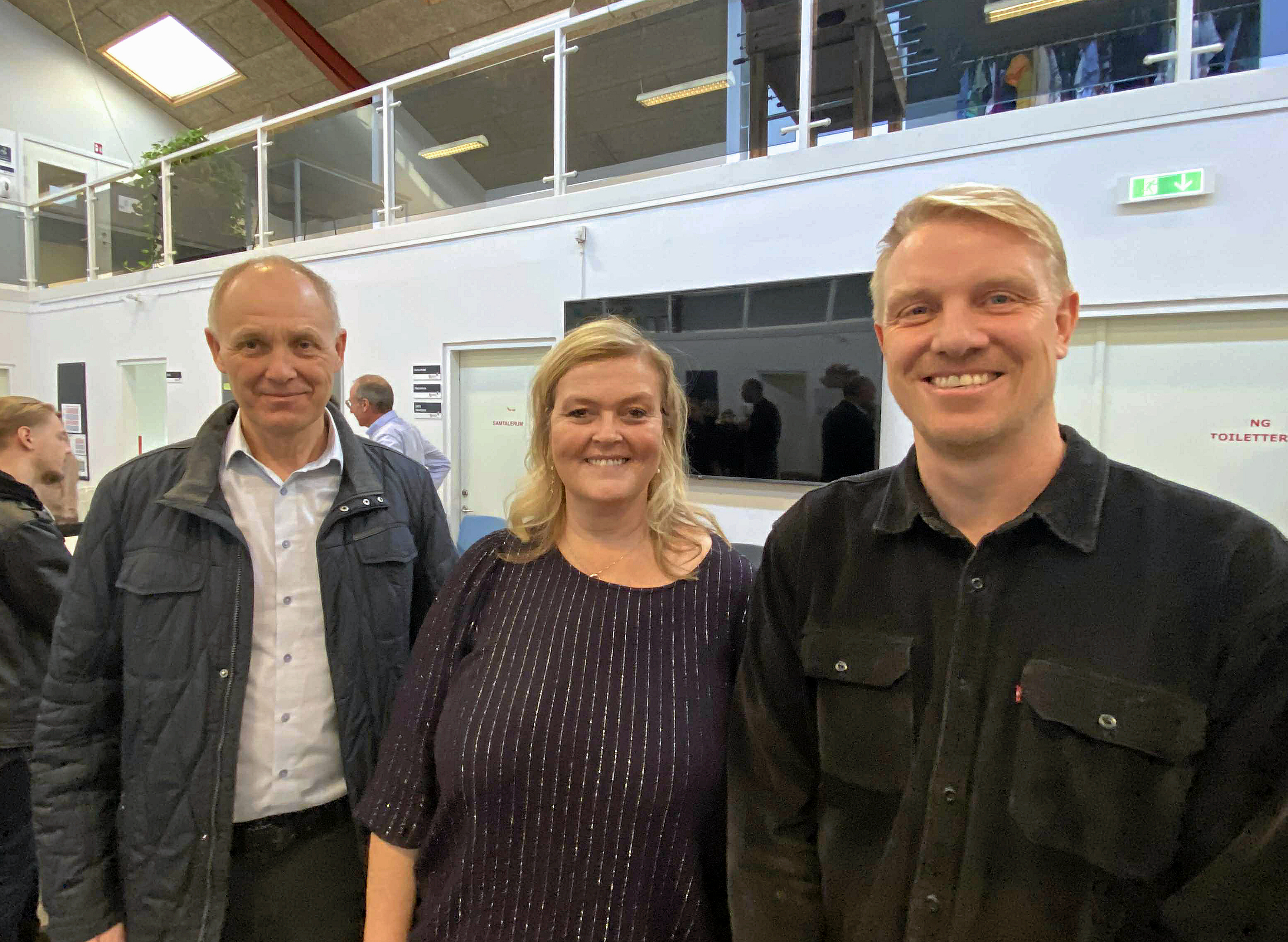 De tre borgmesterkandiater Martin Damm (V), Tina Beck-Nilsson (S) og Thomas Malthesen Hiort (SF) var torsdag repræsenteret til debat på FGU Nordvestsjælland i Svebølle, hvor der kunne tages et fællesbillede.