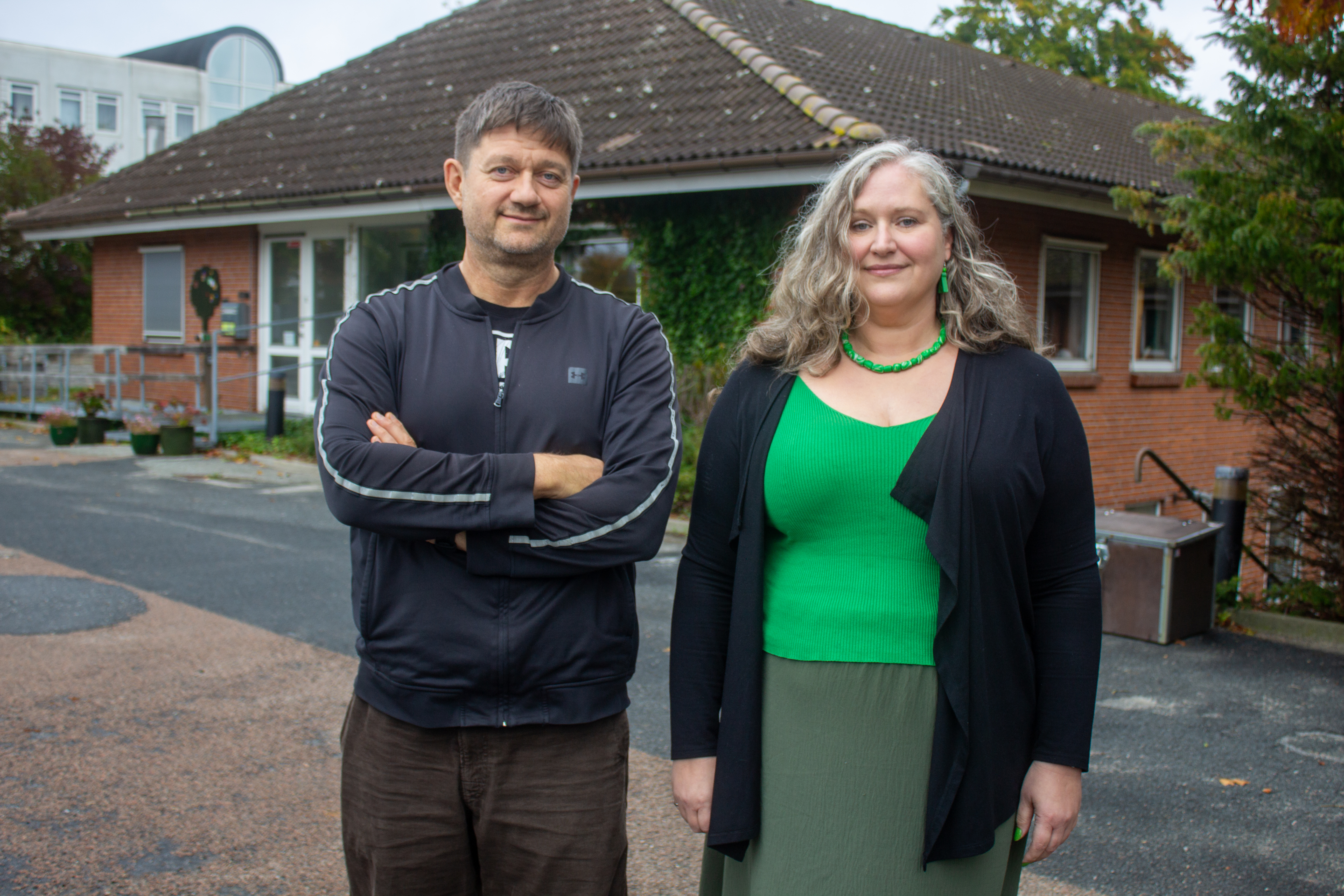 Nils Toft (R) og Tine Loft Thomsen (AL) vil hjælpe Lynghuset.