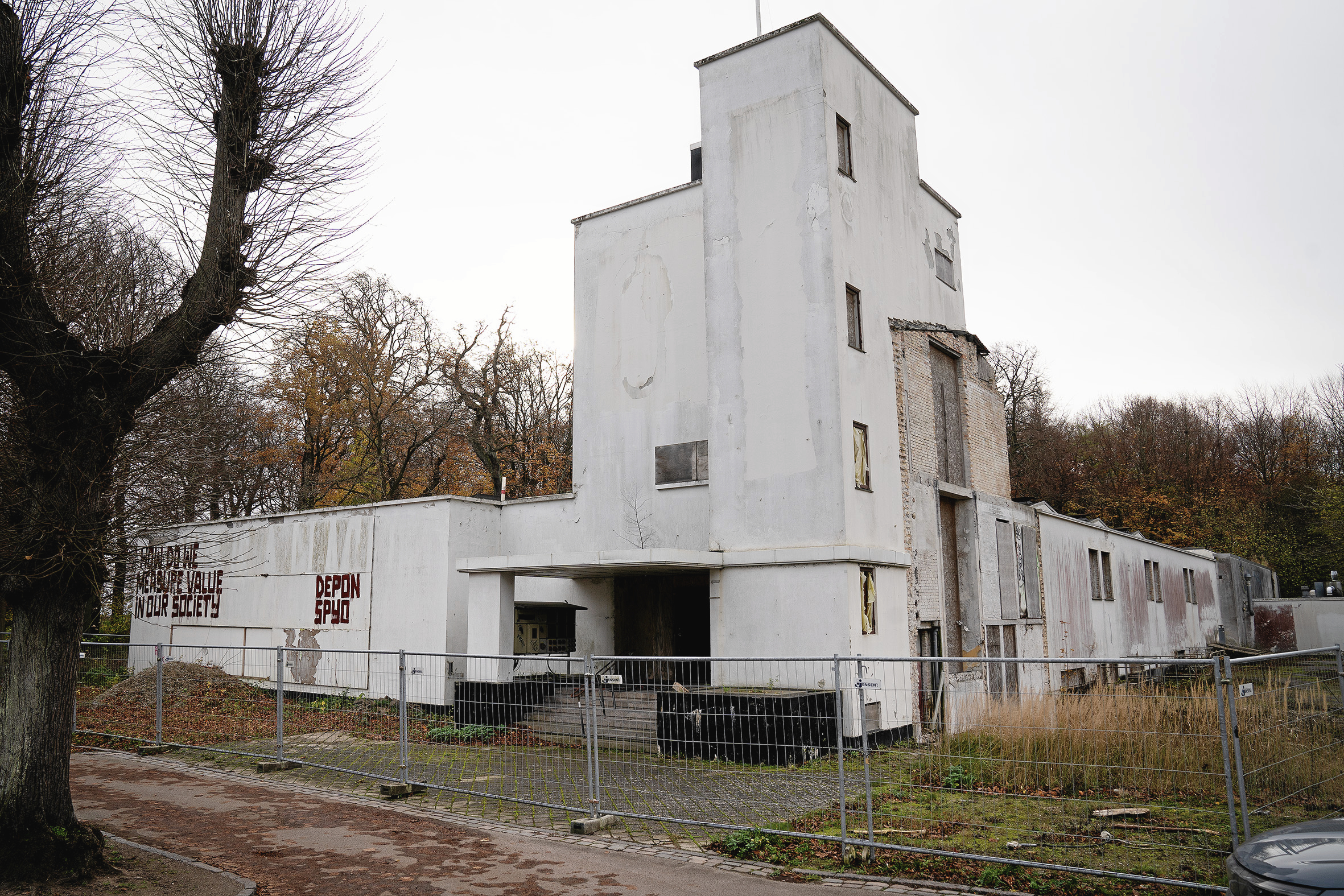 Hvad skal der ske med Danmarks Akvarium, når den gamle bygning forsvinder – og kan fortiden inspirere fremtiden?, skriver en debattør.