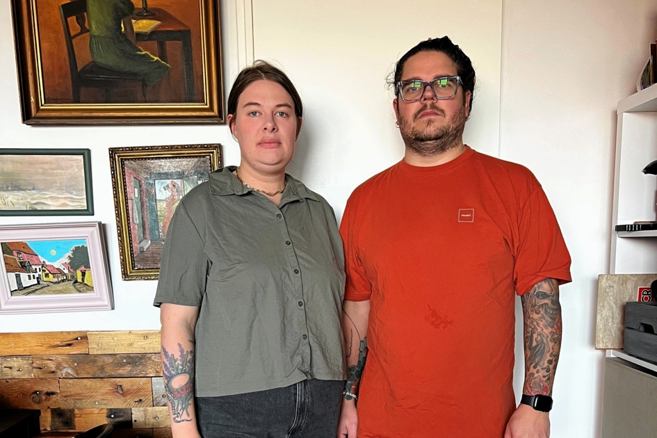 Da Marc og Malenes datter begyndte at tabe håret og tabe sig, tog de ...