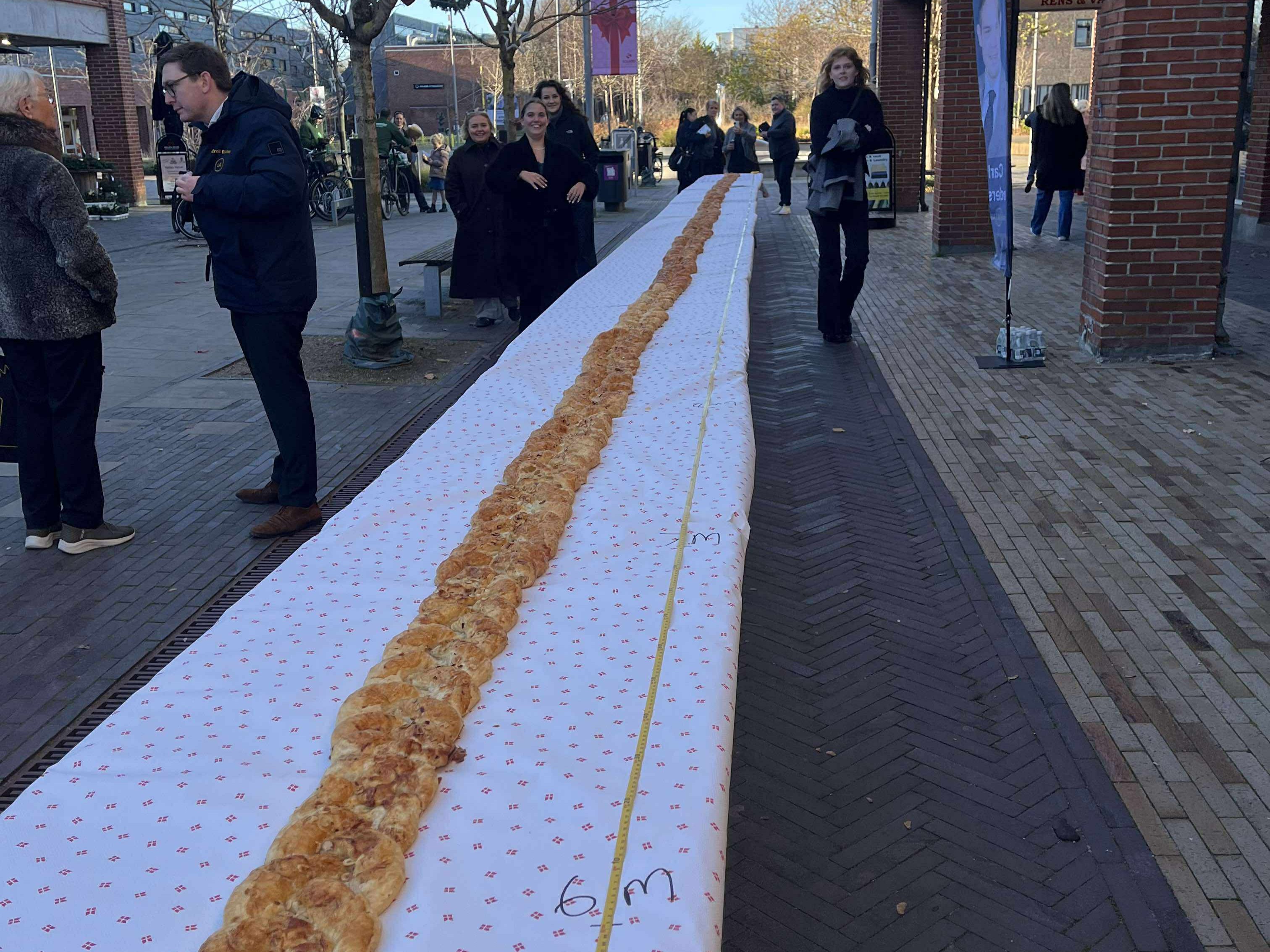 Borgmesterstangen løb over 20 meter i centret.