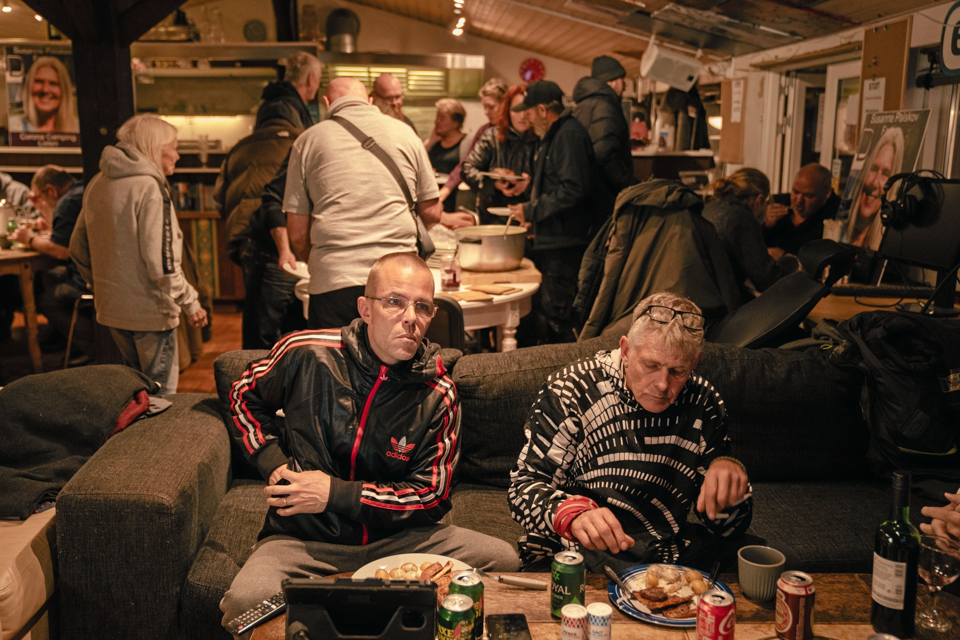 Der var trykket og nervøs steming hos Corona Camping, inden stemmerne blev talt op. - Kasper Krupsdahl Der var trykket og nervøs steming hos Corona Camping, inden stemmerne blev talt op.