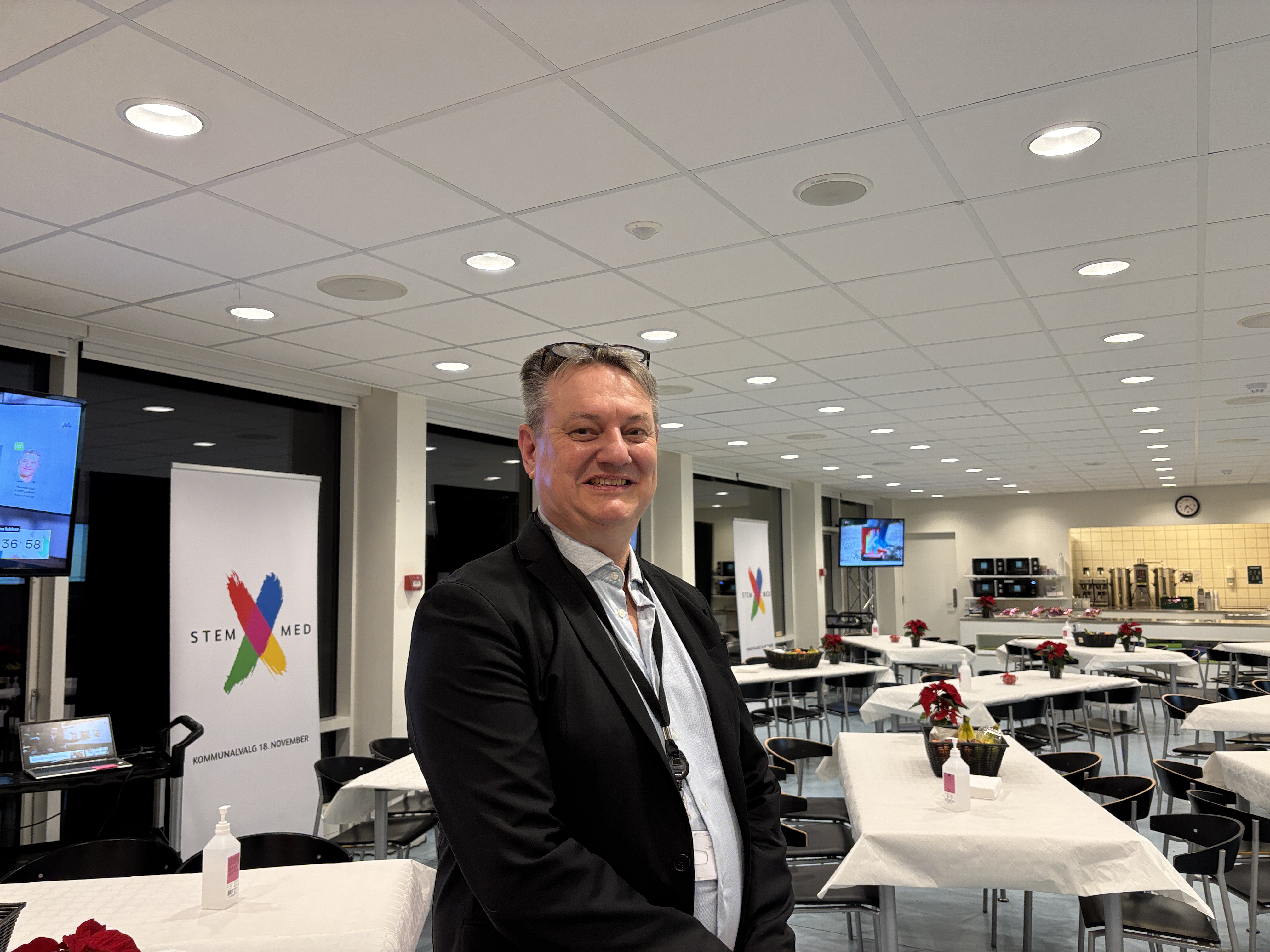Kommunikationschef ved Kalundborg Kommune Mads Damkjær er glad for, at valgprocenten i Kalundborg Kommune er gået lidt frem, fordi han havde frygtet det modsatte.
