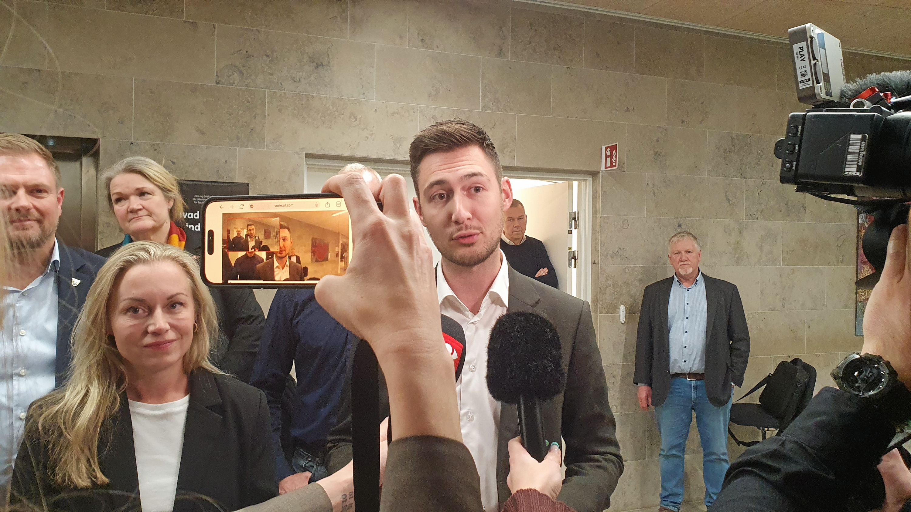 Christoffer Lorenzen (K) er ny borgmester i Hillerød. - sn.dk Christoffer Lorenzen (K) er ny borgmester i Hillerød.