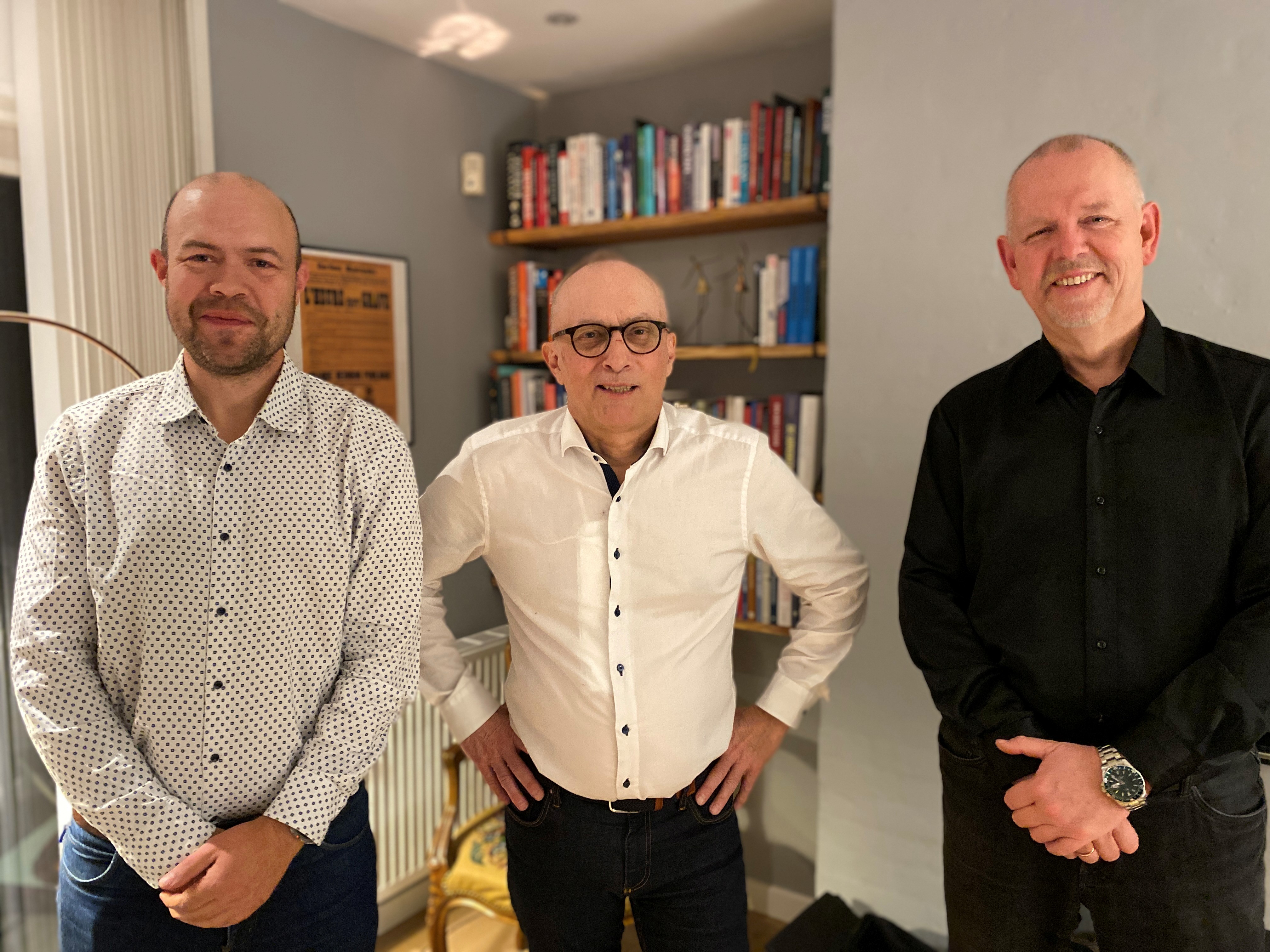 Michael Ziegler (K) kan fortsat kalde sig borgmester i det nye byråd. Han har i løbet af valgnatten konstitueret sig med Dansk Folkeparti ved Lars Prier (th) og Liberal Alliances Nicki Wassmann Brøchner (tv).