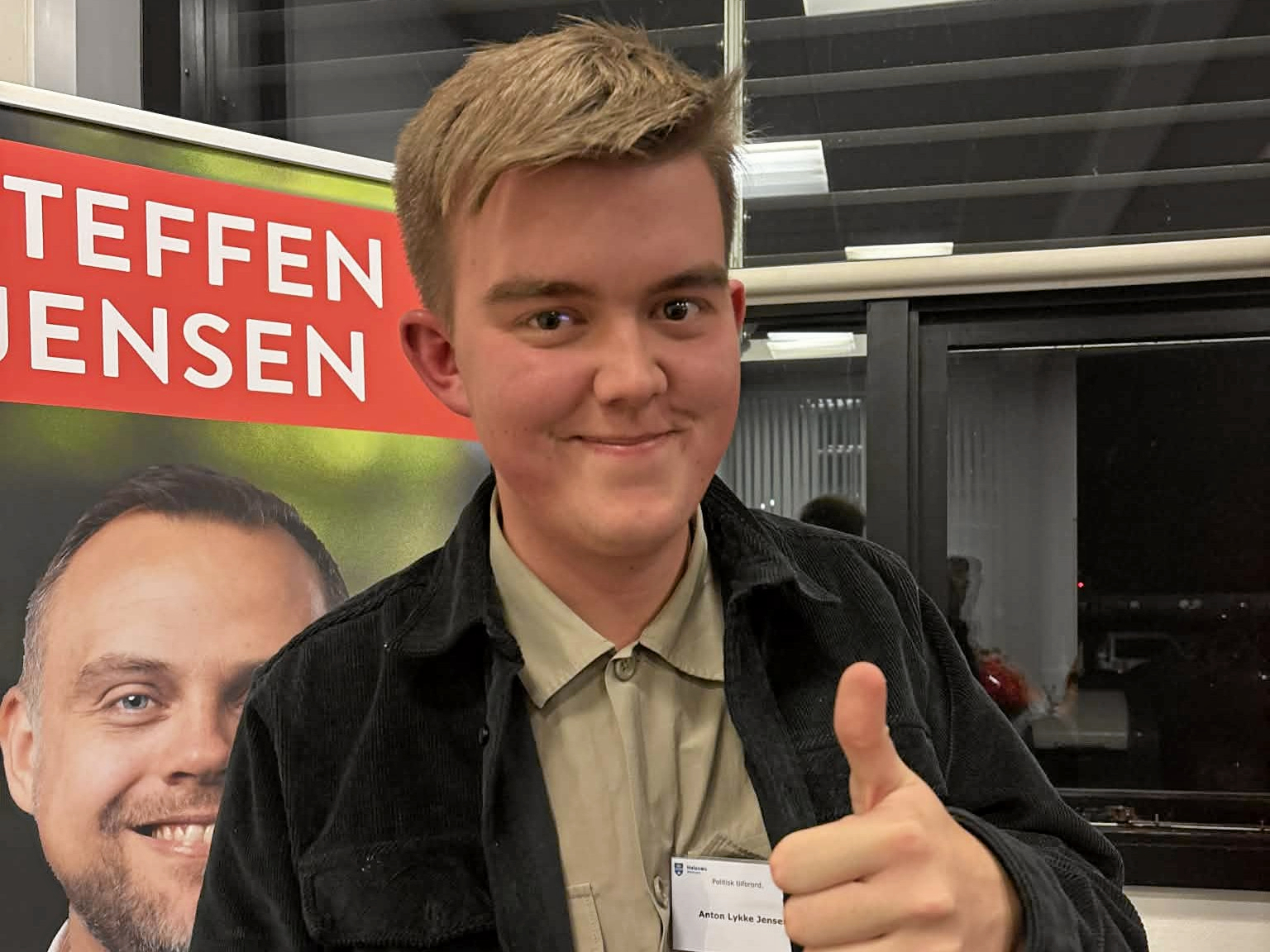 Anton Lykke Jensen kort tid efter ankomsten til byrådssalen på valgnatten