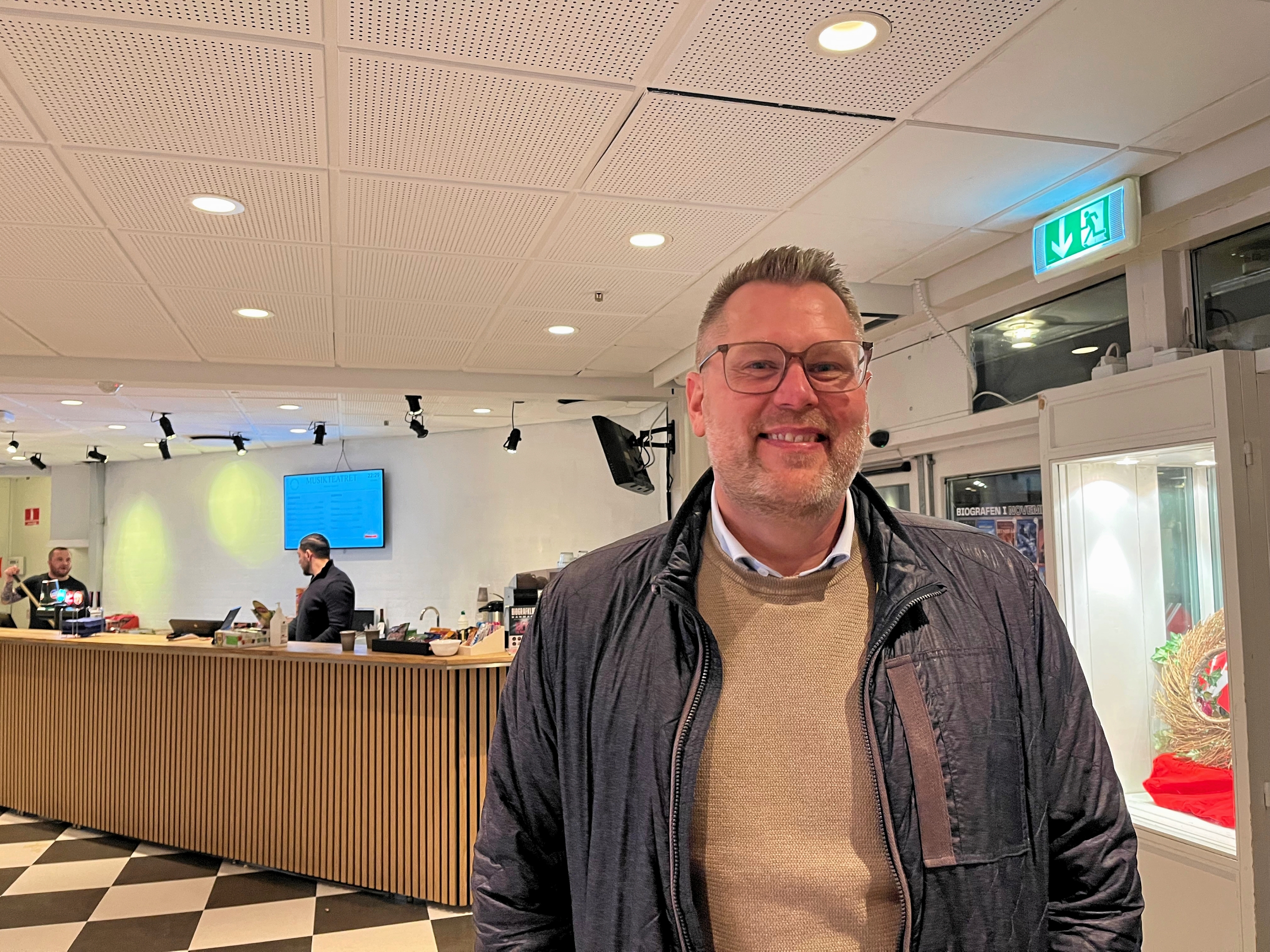 En glad og tilfreds Mikkel Skovby kunne konstatere, at han kom ind med Albertslund-Listen. - Finn Due Larsen En glad og tilfreds Mikkel Skovby kunne konstatere, at han kom ind med Albertslund-Listen.