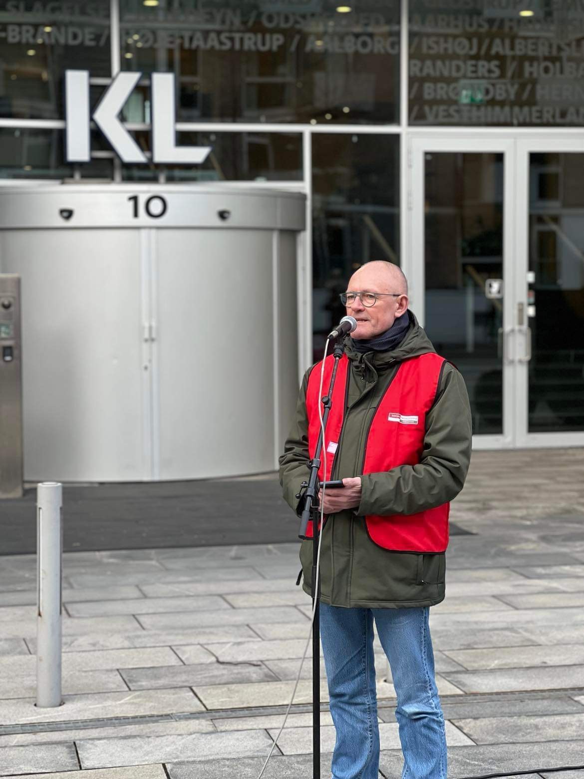 - Desværre er der stadig et kæmpe gab mellem andelen af nyuddannede og arbejdsmarkedets behov for socialpædagoger, skriver Lars Petersen, formand i Socialpædagogerne Storkøbenhavn, sammen med Thomas Svendsen, næstformand i Socialpædagogerne Nordsjælland.