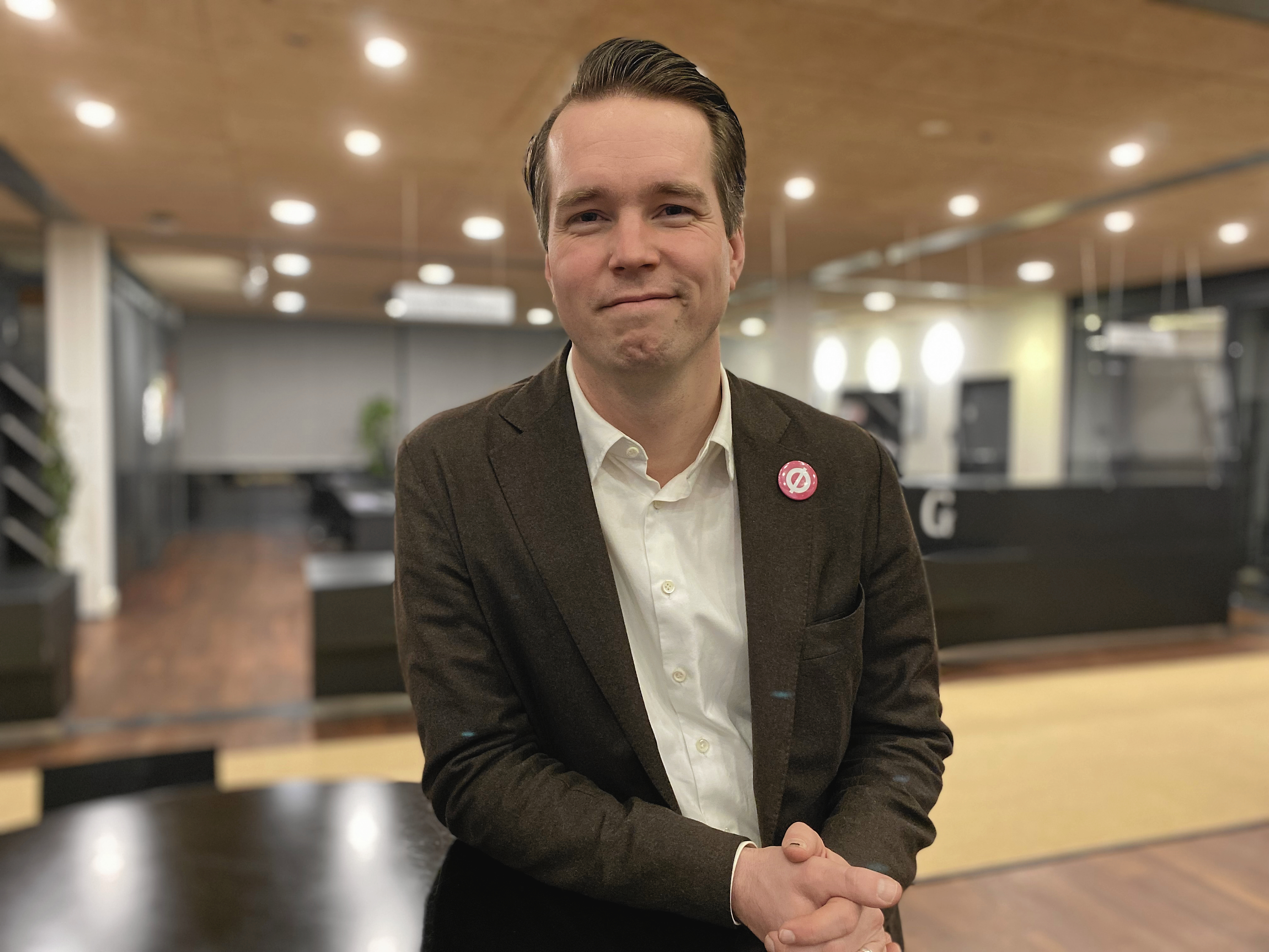 Emil Ulrik Andersen var glad på valgaftenen og blev endnu gladere dagen efter.