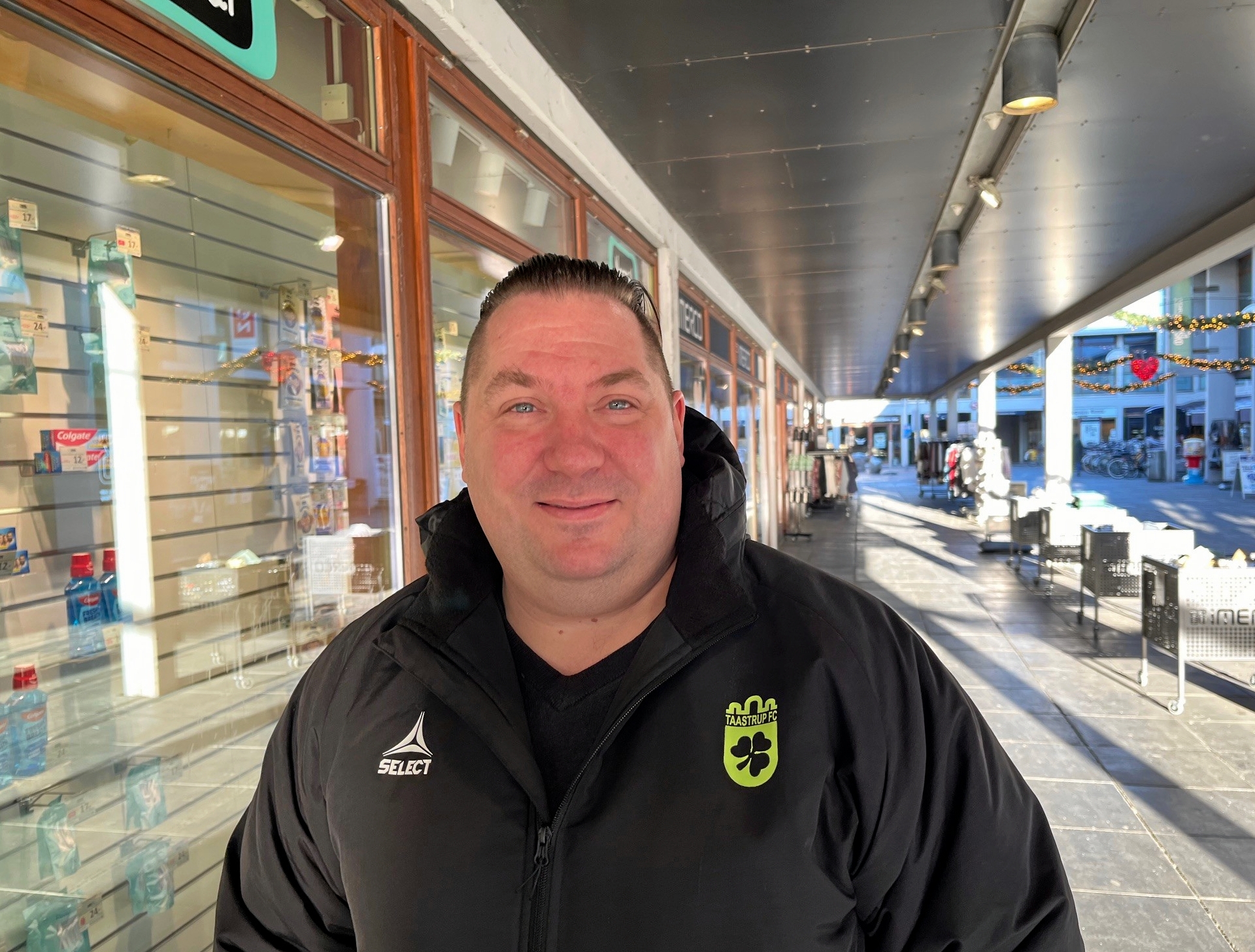 - Det var bestemt ikke det jeg håbede på, siger Willi Rouainie. - FDL - Det var bestemt ikke det jeg håbede på, siger Willi Rouainie.