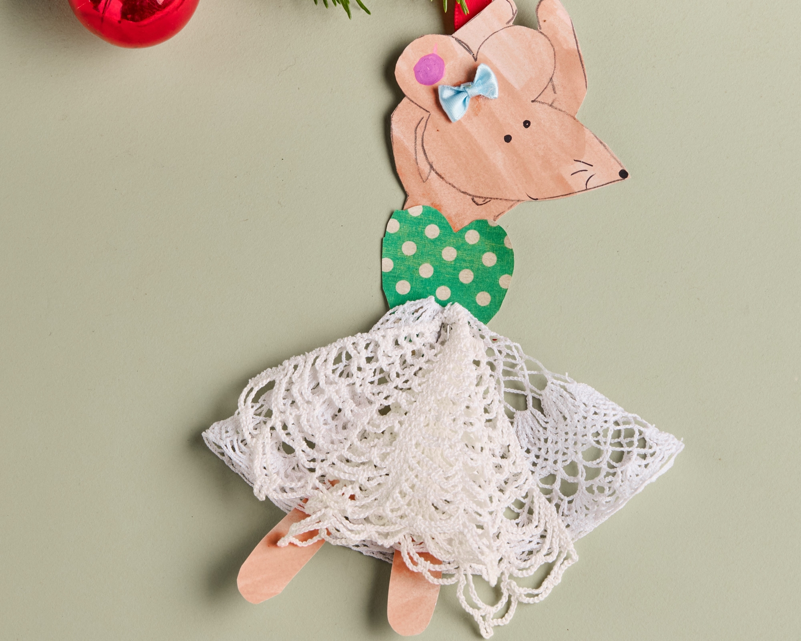 Lørdag er der julekreaværksted med Line Hvid fra KreativMedUngerne. - Mikkel Bækgaard Lørdag er der julekreaværksted med Line Hvid fra KreativMedUngerne.