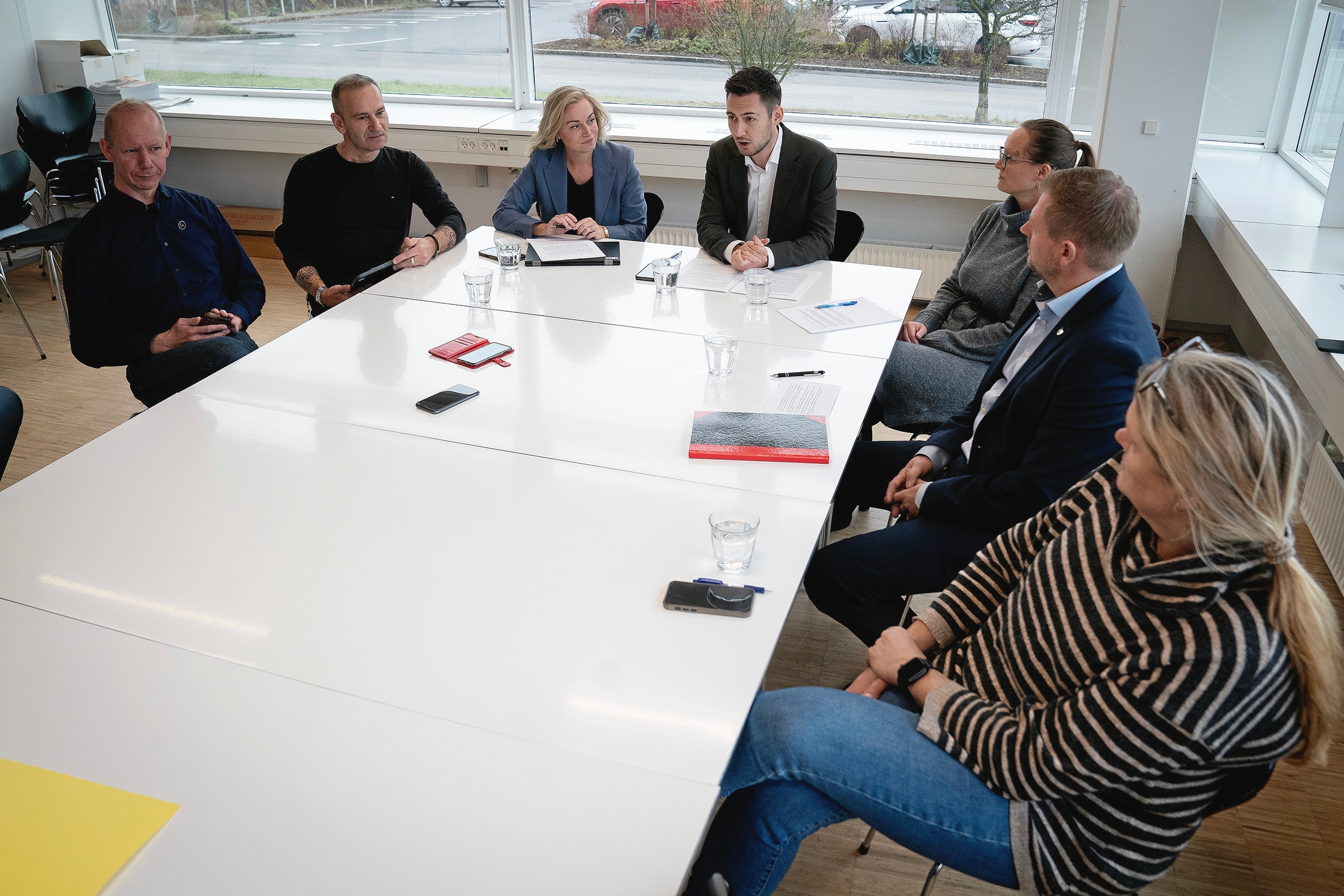 Partierne bag den brede konstituering mødtes tirsdag formiddag med Sjællandske Nyheder. - Thomas Olsen Partierne bag den brede konstituering mødtes tirsdag formiddag med Sjællandske Nyheder.