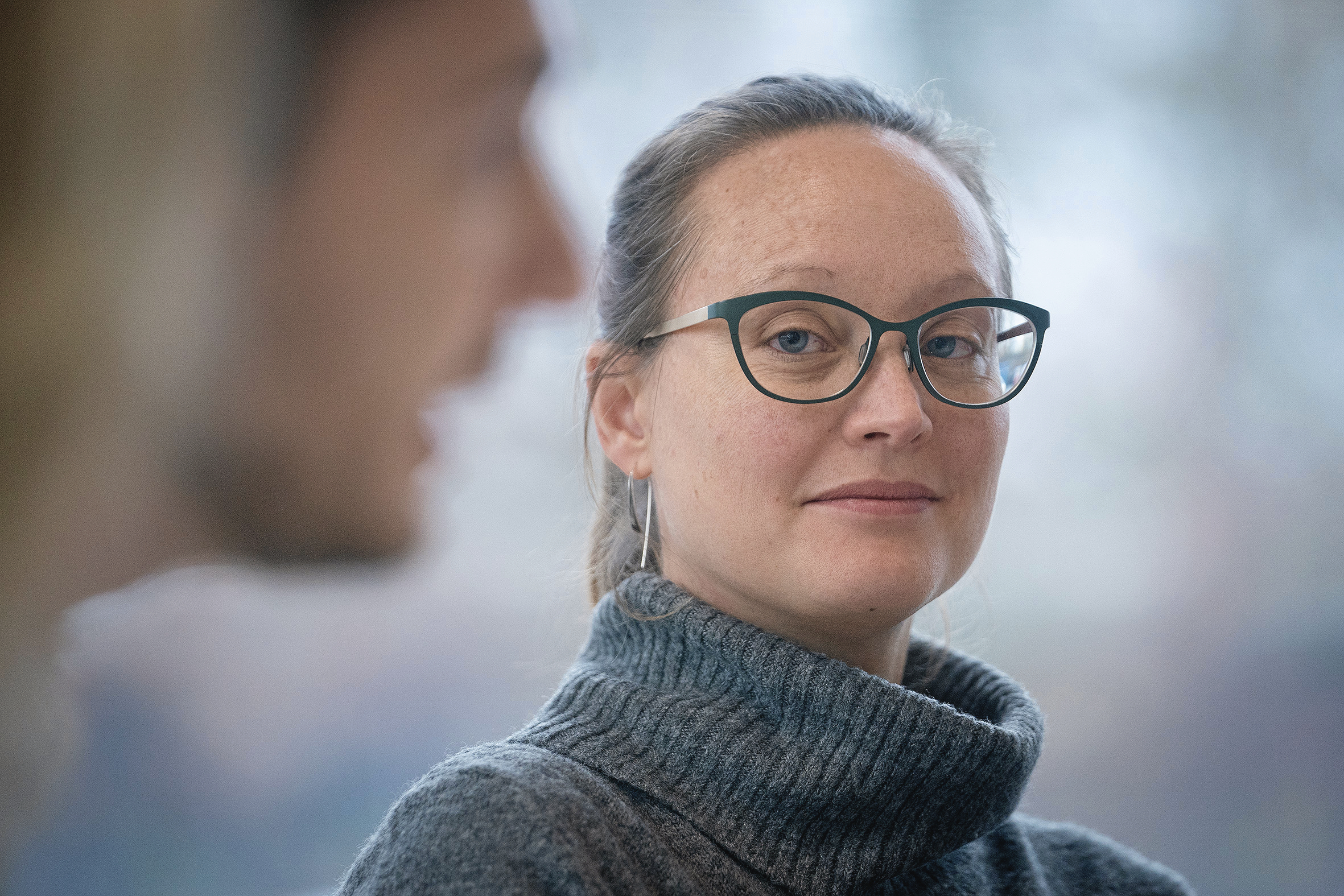 - Når et barn mister grebet om skolen, mister det ikke kun undervisning. Det mister fællesskabet, venskaberne og troen på sig selv, skriver Stine Østlund.