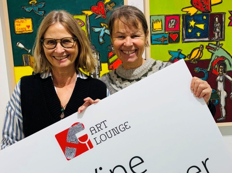 Butiksnyt. De to søstre Charlotte Boelsgaard Steiner (til venstre) og Katrine Boelsgaard (til højre) åbner på lørdag Art & Wine Lounge på Usserød Kongevej i Hørsholm.