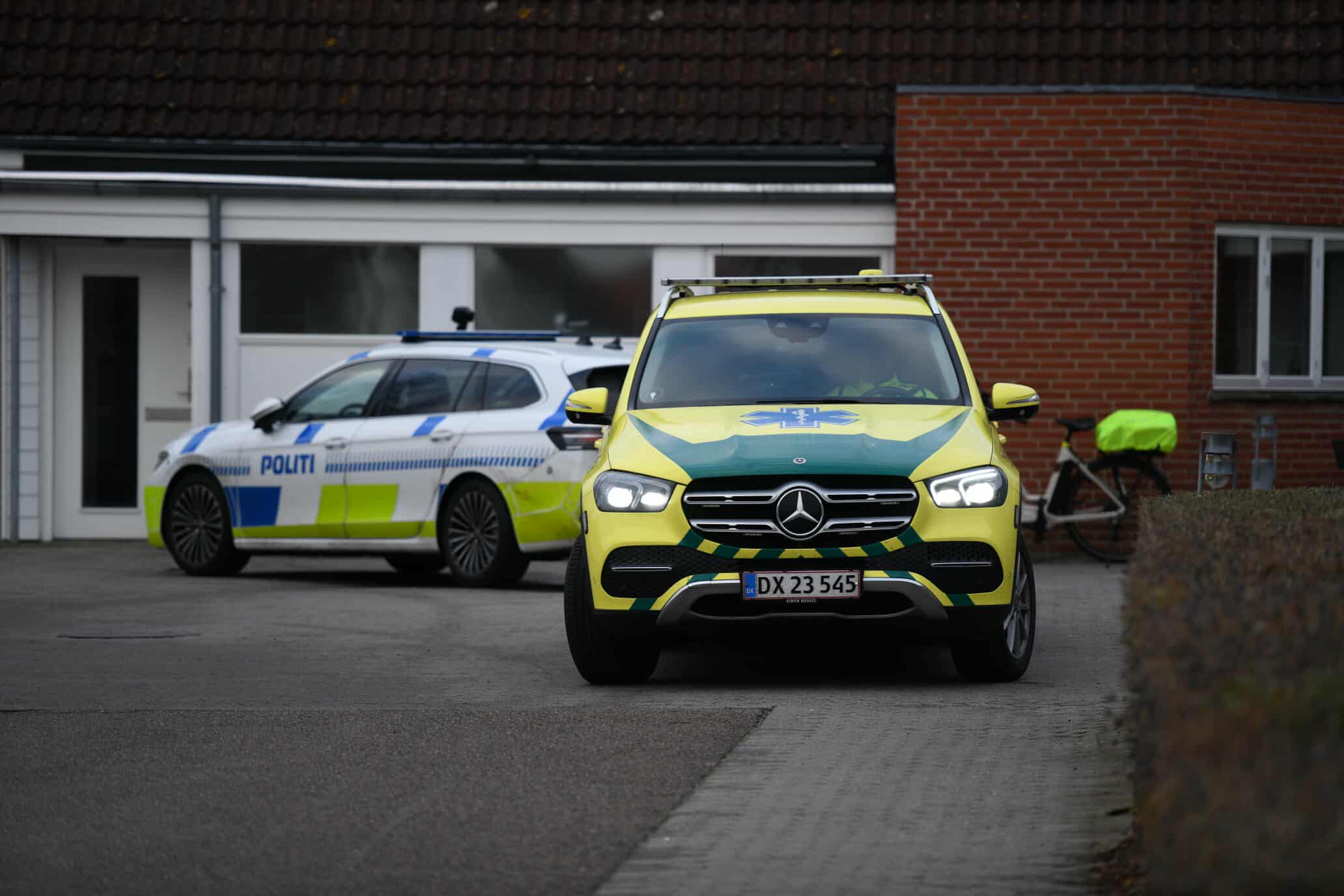 En person er afgået ved døden i branden.