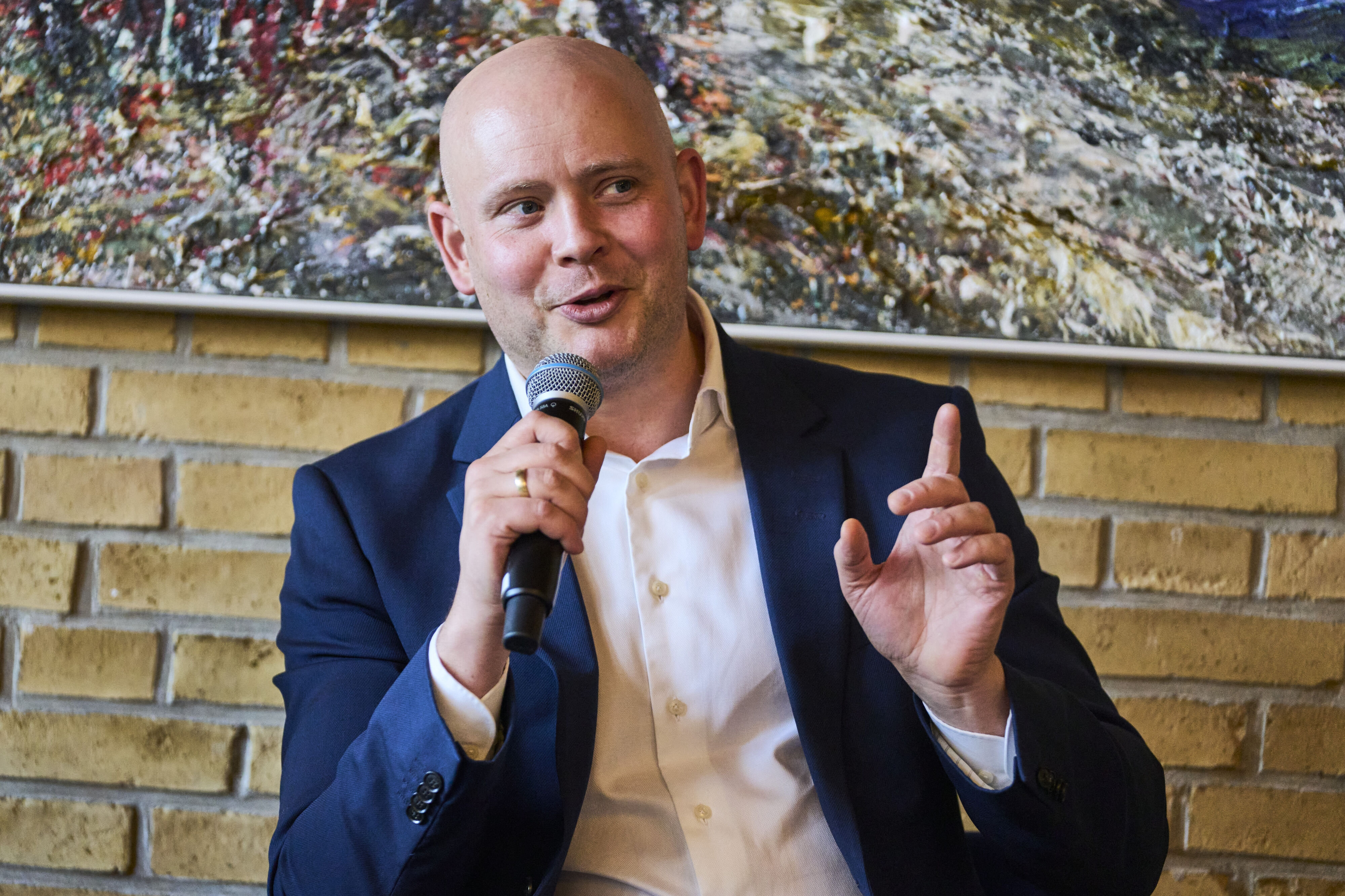 Kulturminister Jakob Engel-Schmidt (M) er klar til at få undersøgt, om DR har politisk slagside. Mest fordi han gerne vil have "pandet den påstand ned". (Arkivfoto).