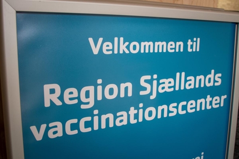 Det er ikke længere nødvendigt at bestille tid på forhånd for at blive vaccineret på Region Sjællands vaccinationscenter i Holbæk Kommune. - Presse Det er ikke længere nødvendigt at bestille tid på forhånd for at blive vaccineret på Region Sjællands vaccinationscenter i Holbæk Kommune.