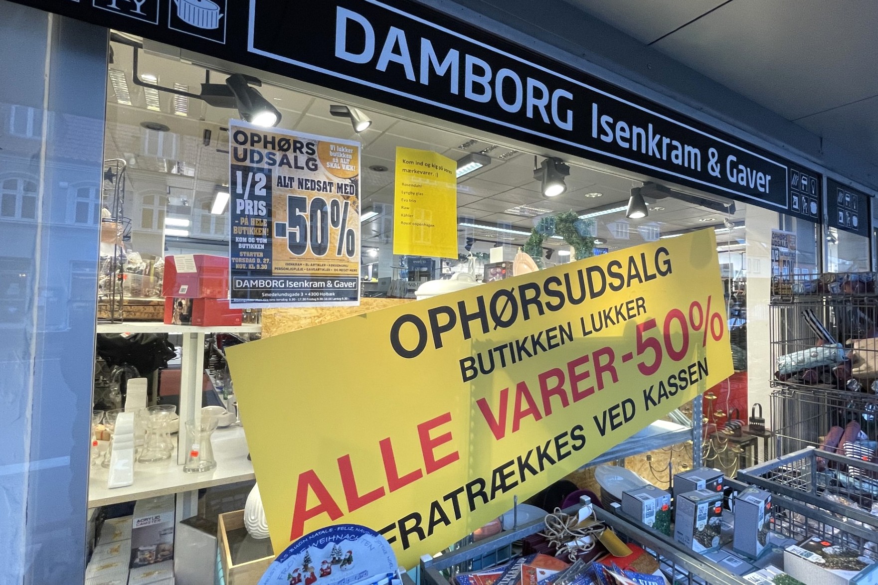 - Der er meget, politikerne kan gøre for at bremse den butiksdød, som vi har set i de senere år. Men det haster, udtaler Kasper Munk Rasmussen, branchechef i SMVdanmark.