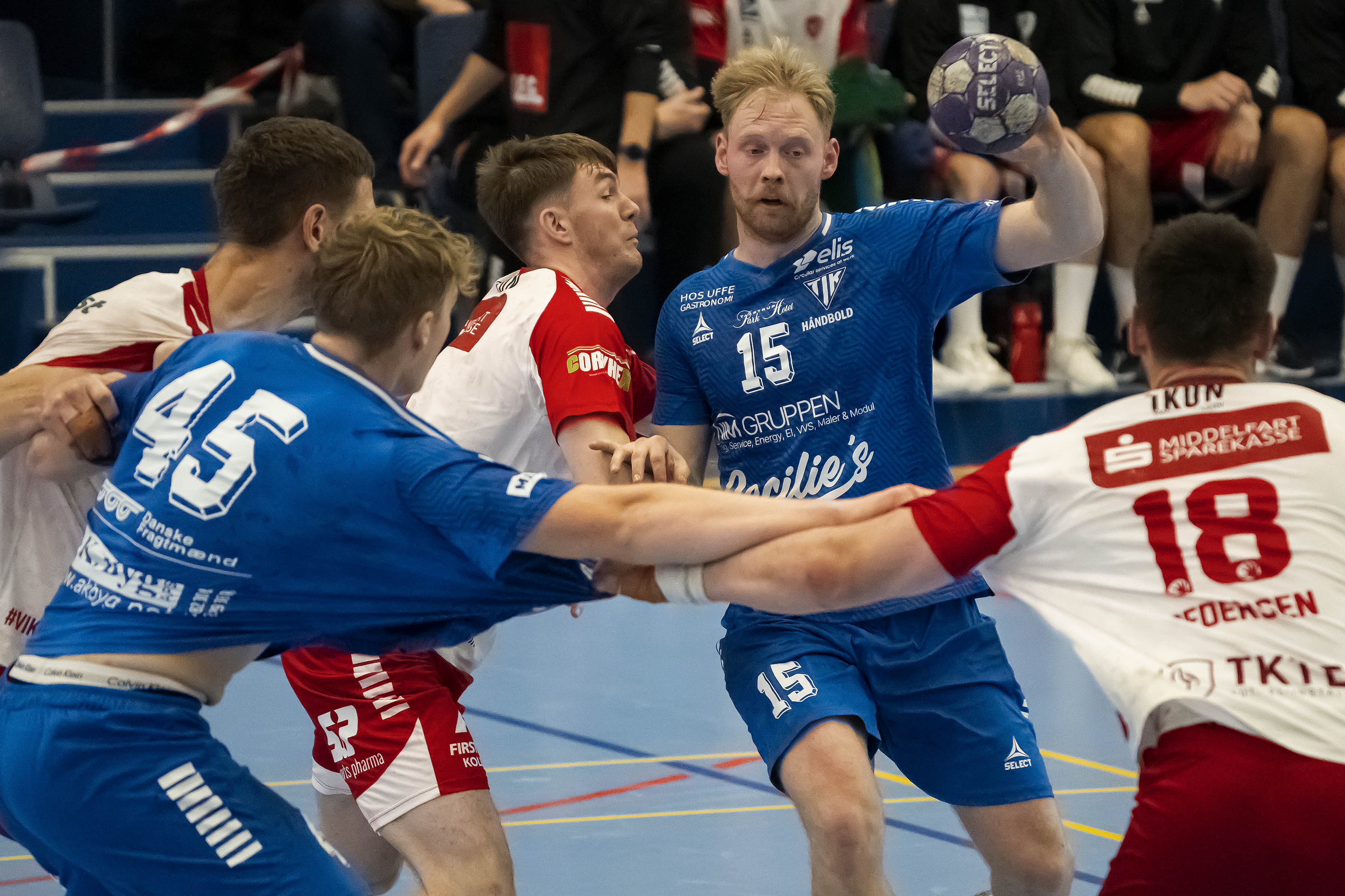 Gode gamle Jonas "Røde" Hørbye er stadig en del af TIK Taastrups hold. Som én af dem, der har været allerlængst på holdet.