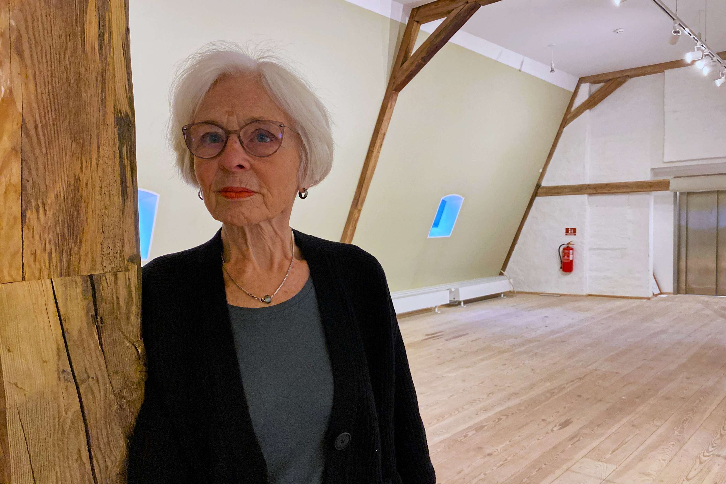 Roskilde Kunstforenings forkvinde Nina Carlberg ser frem til at indtage Sukkerloftet på Roskilde Museum, hvor foreningen skal have sine udstillinger og aktiviteter de næste to år.