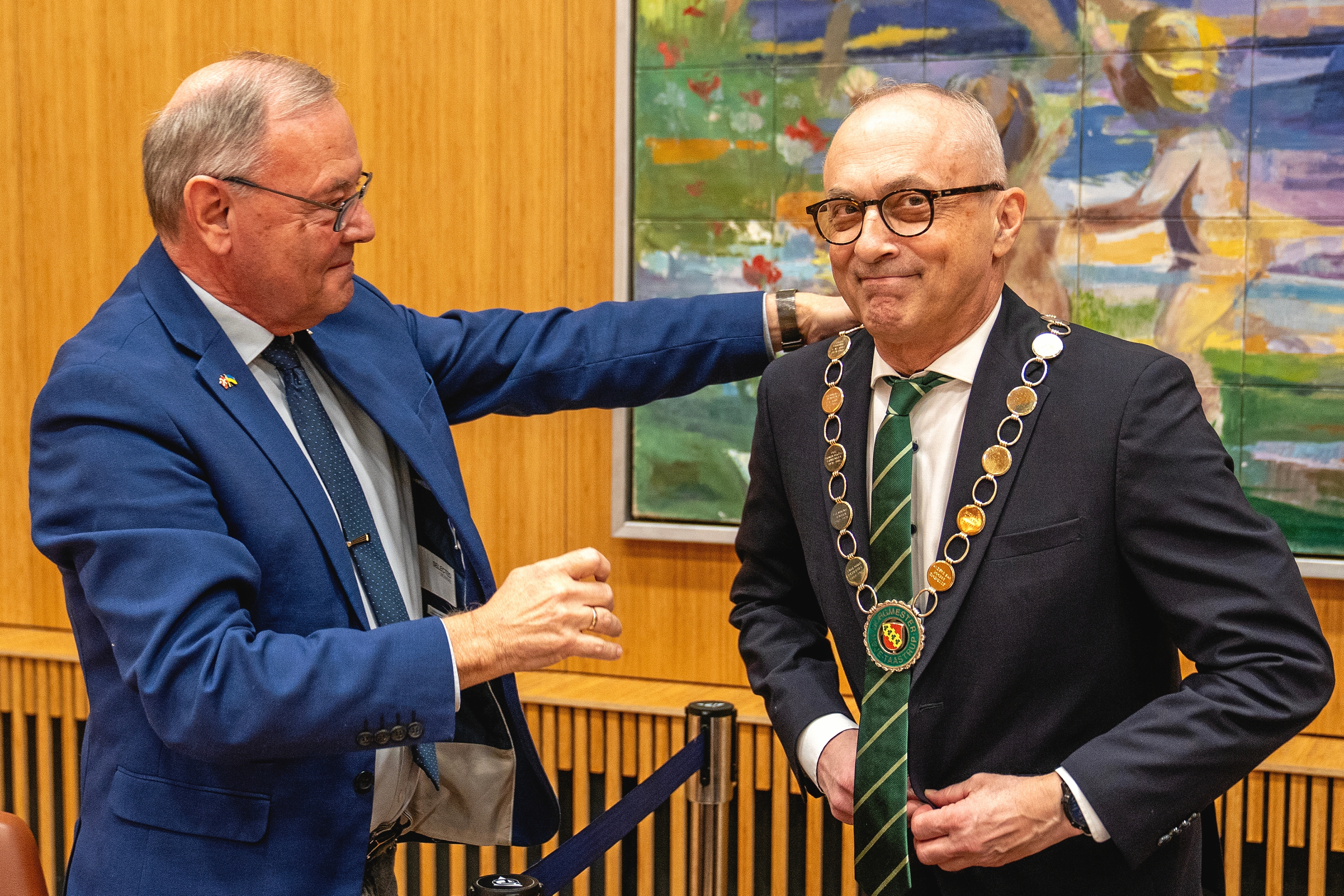 Den 4. december 2025 konstituerede det nye byråd sig. Her var Michael Ziegler undtagelsesvis til stede og ledede mødet. Det var her, han formelt blev valgt til borgmester efter kommunalvalegt i november 2025. Det var den fungerende borgmester Kurt Scheelsbeck, der gav ham kæden på. - Anders Ole Olsen Den 4. december 2025 konstituerede det nye byråd sig. Her var Michael Ziegler undtagelsesvis til stede og ledede mødet. Det var her, han formelt blev valgt til borgmester efter kommunalvalegt i november 2025. Det var den fungerende borgmester Kurt Scheelsbeck, der gav ham kæden på.