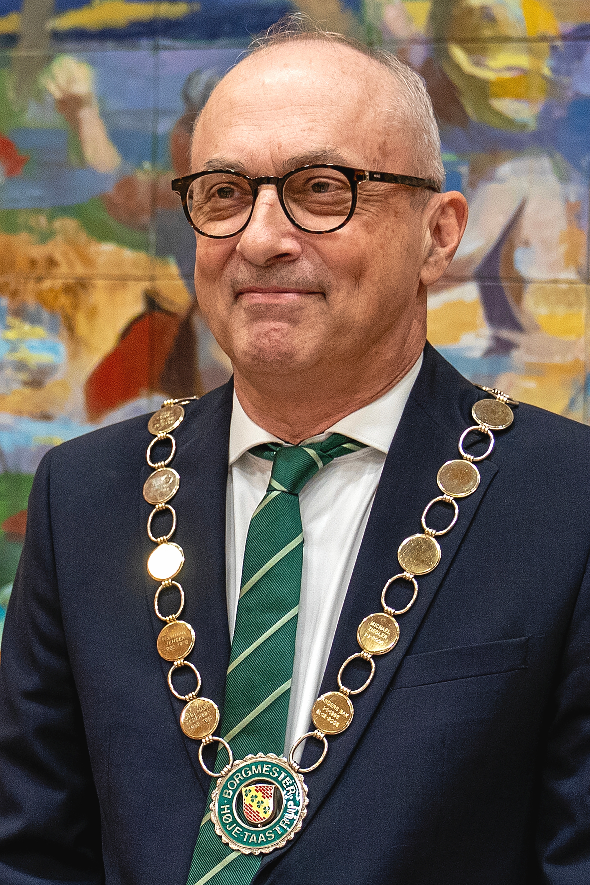 Michael Ziegler blev historisk, da han blev genvalgt som borgmester. Han bliver nu den længst siddende borgmester i Høje-Taastrups historie. - Anders Ole Olsen Michael Ziegler blev historisk, da han blev genvalgt som borgmester. Han bliver nu den længst siddende borgmester i Høje-Taastrups historie.