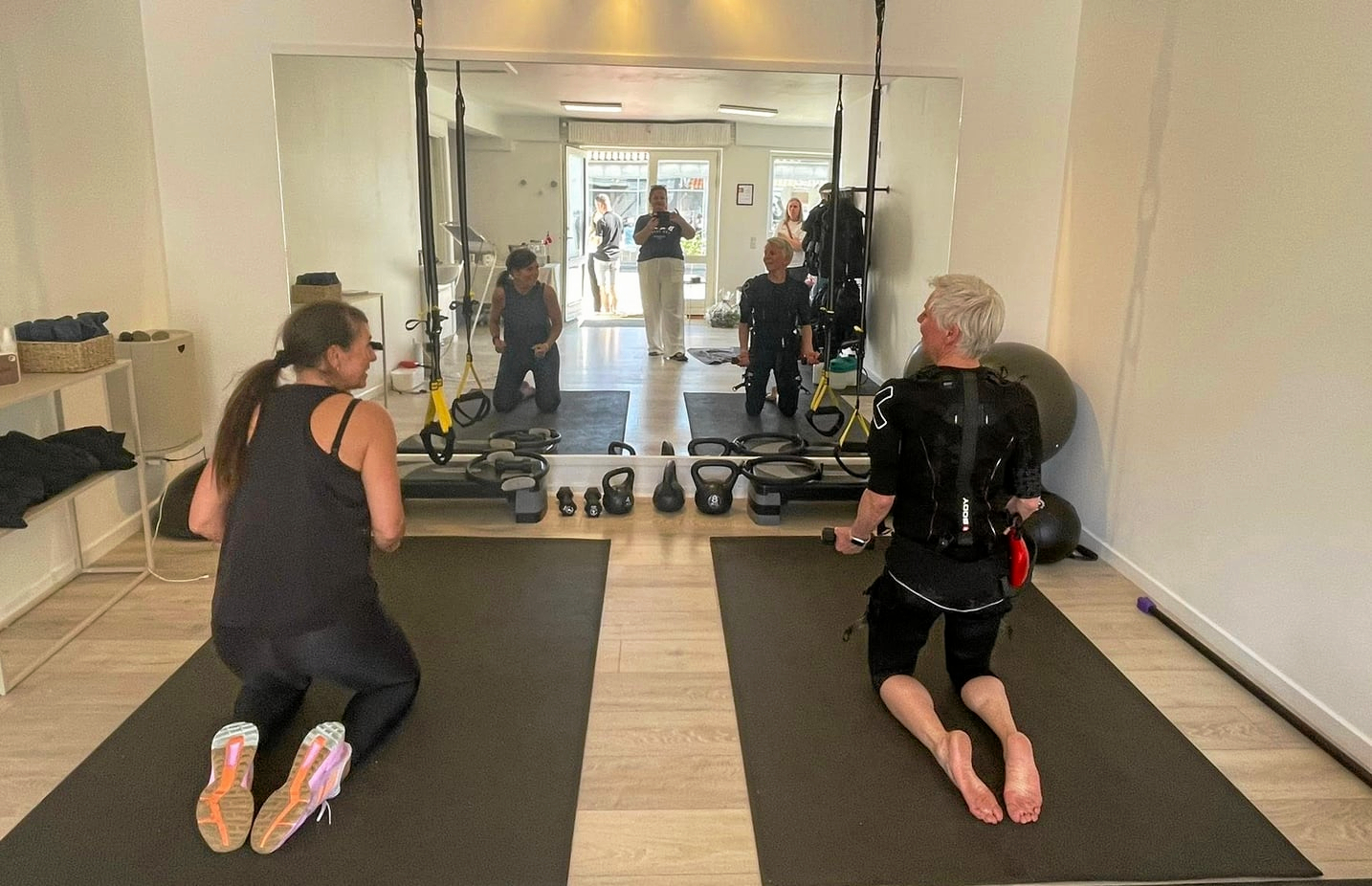 EMS Studios lokale træningsstudie har adresse på Kordilgade 30A og bliver fra 1. januar del af Move Eco Health Hotel og FysioCenter Kalundborgs trænings- og sundhedsunivers.