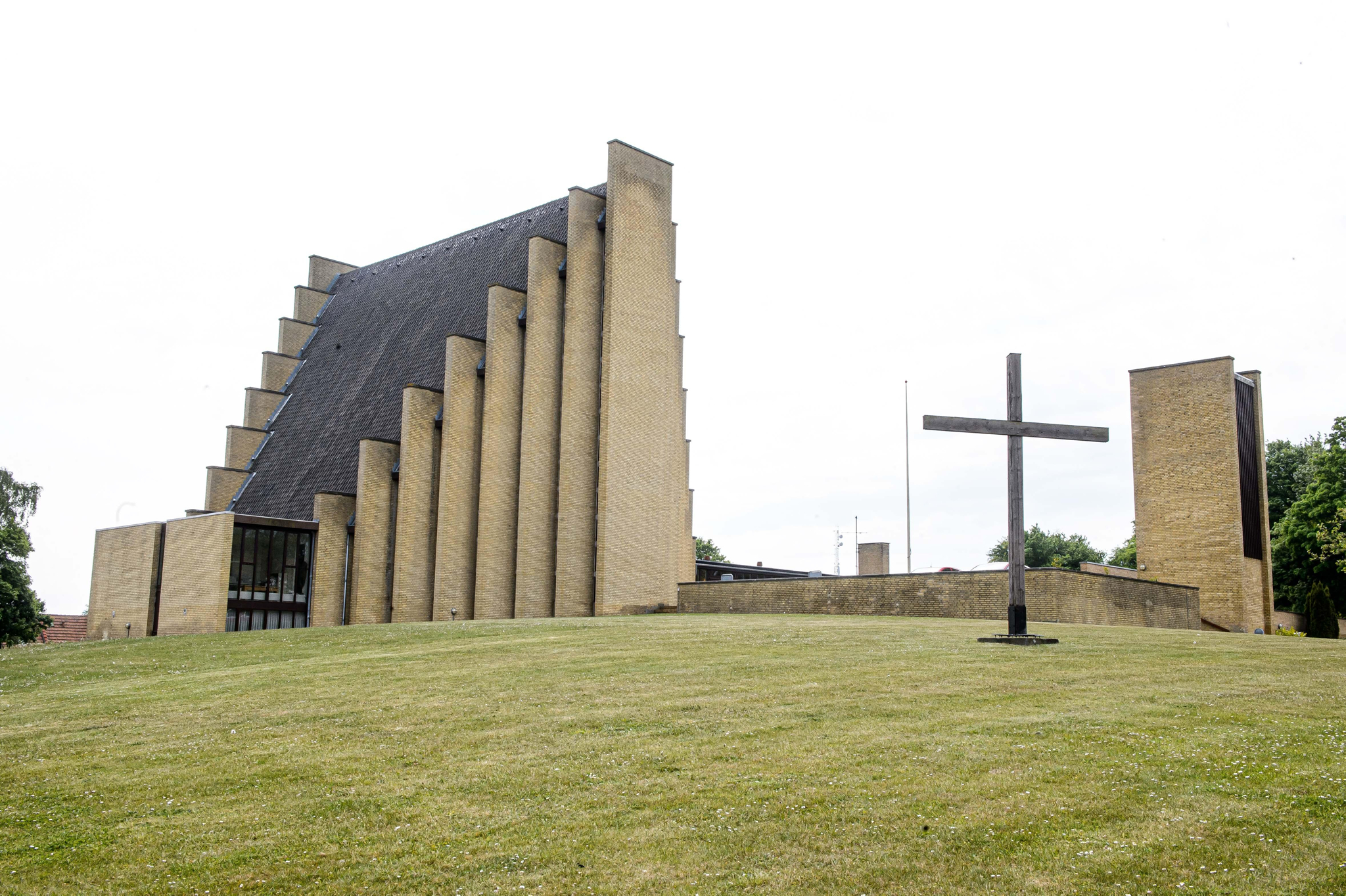 En bedemand havde planlagt fotosession og PR-event for sit firma i Nyvangskirken. Arrangementet blev aflyst efter indgriben fra biskoppens kontor i Roskilde.