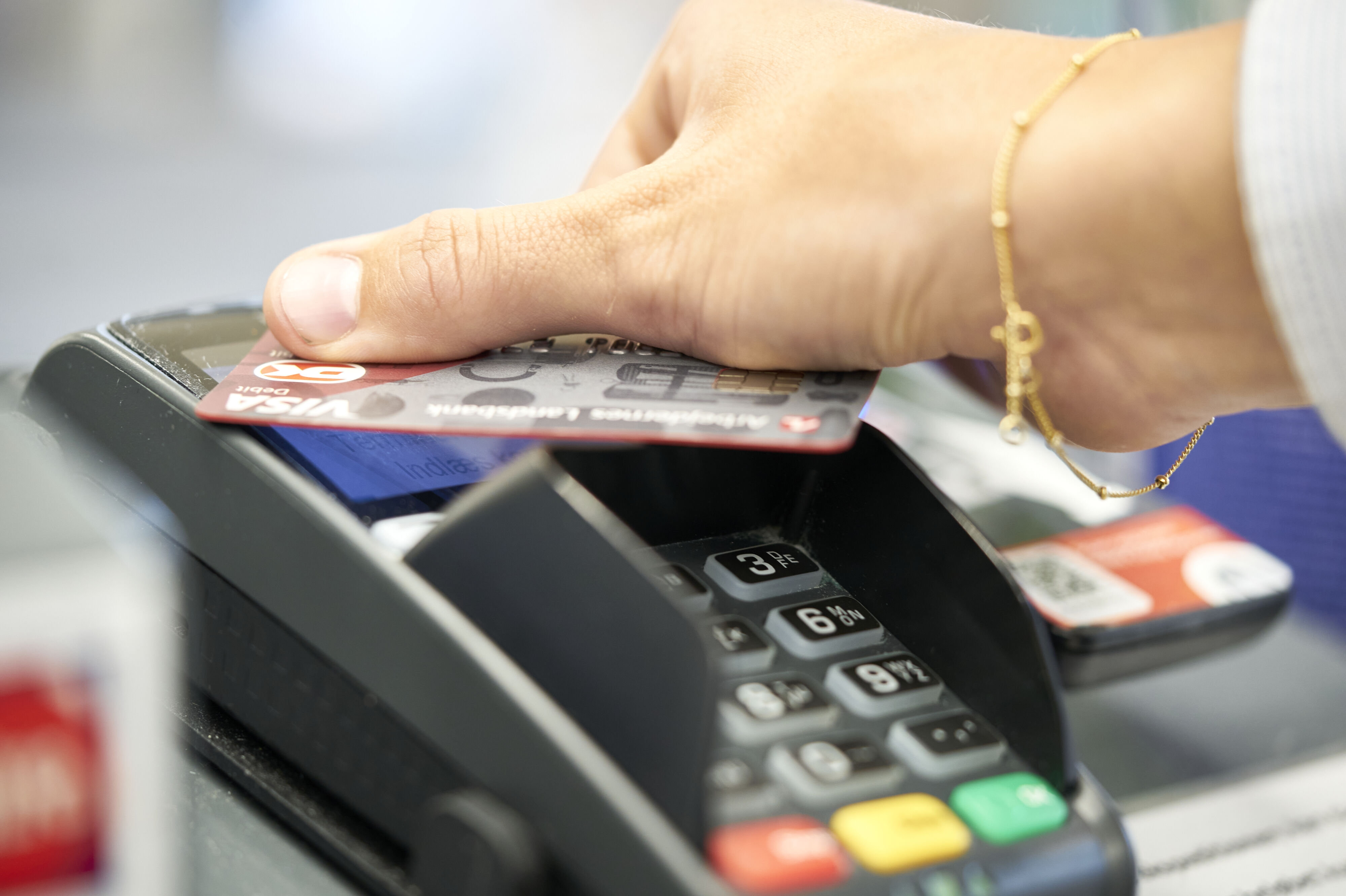Du kan typisk kun optjene cashback i bestemte restauranter og butikker, der er med i ordningen. (Arkivfoto).