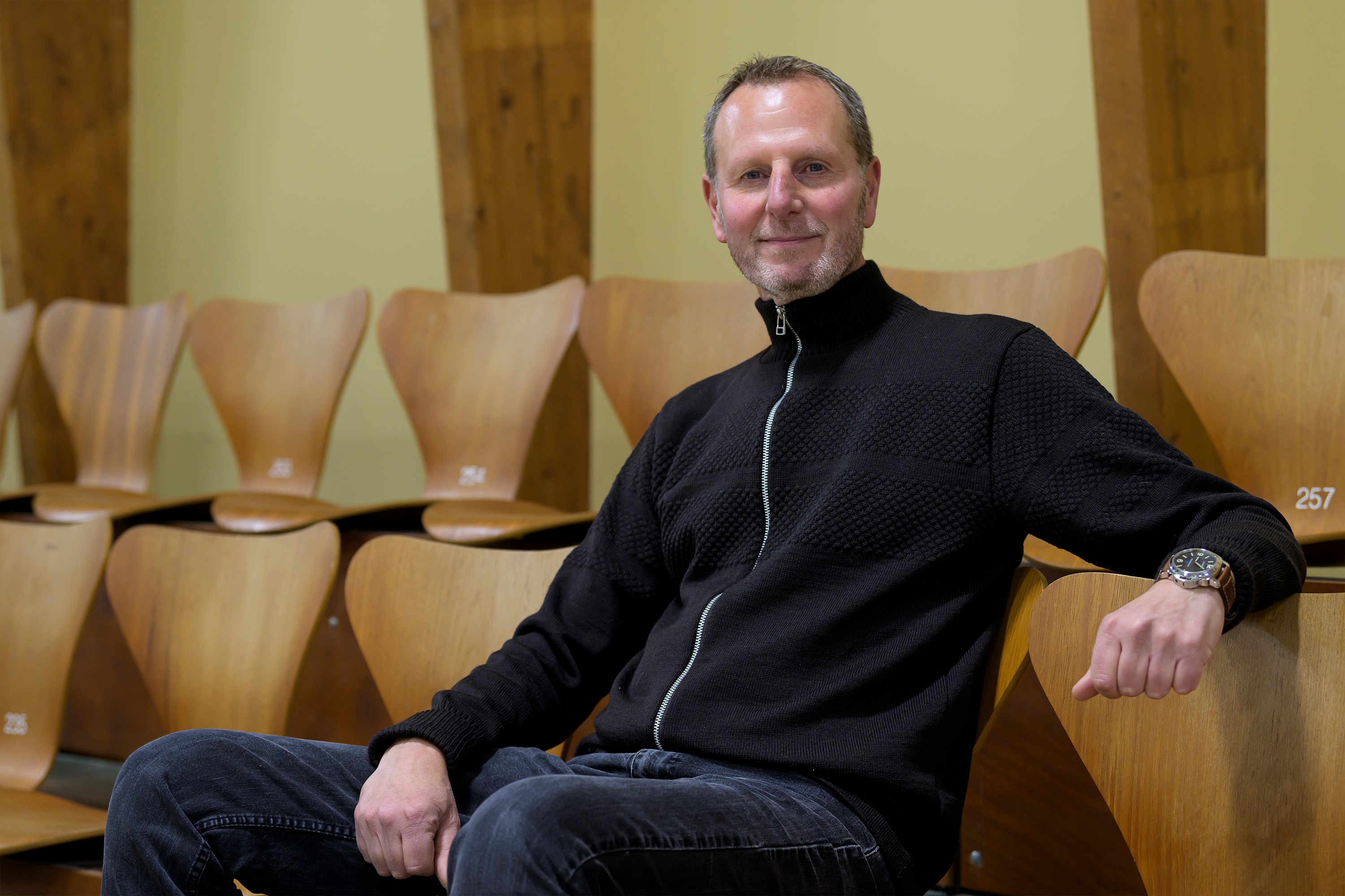 Eric Lerdrup Bourgois (K) på verdens smukkeste hjemmebane i Lillerødhallerne.