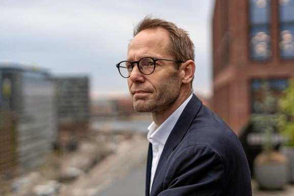 - Digital adgang til lægehjælp er blevet en central del af danskernes sundhedsvaner, fordi det er nemt og hurtigt, når sygdom rammer. Det er især vigtigt i ferier som julen, hvor mange praktiserende læger holder lukket, og ventetiden hos vagtlægen kan være lang, siger skadesdirektør i Danica Mikkel Lykke Larsen, i en pressemeddelelse.