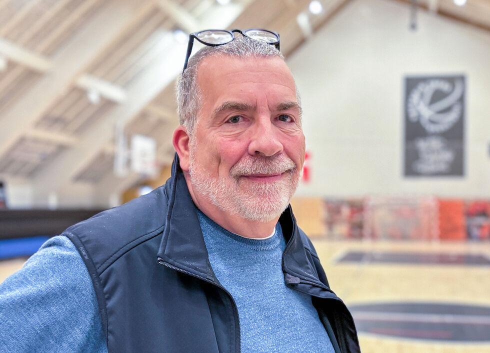 Michael Esmann, formand for Hørsholm Idrætsråd, har i 25 år haft et ønske om en ny trægulvshal i Idrætsparken.