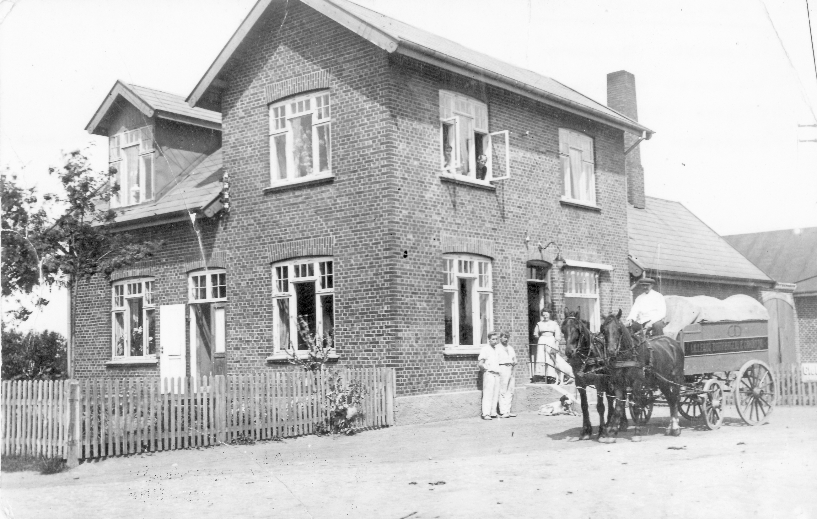Her kunne man købe morgenbrød og få sig en lille én – 120 års historie ...
