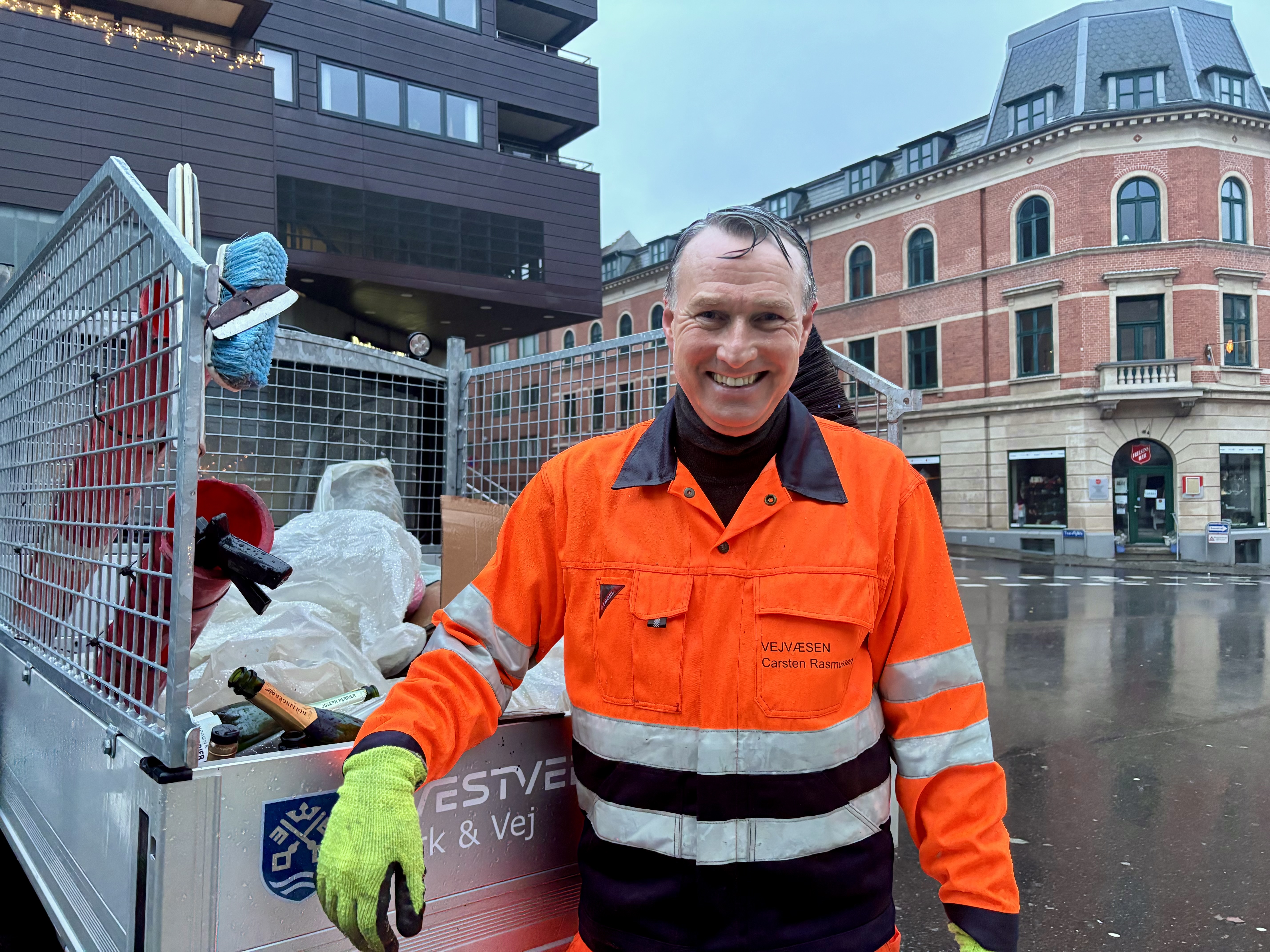 Carsten Rasmussens (S) første arbejdsdag blev en mørk og våd fornøjelse.