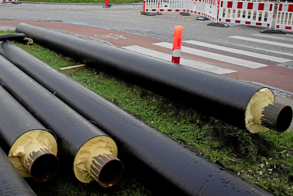 Oplagspladsen fra Helvede - det er svært at finde en placering til en ny oplagsplads til fjernvarmeudrulning, men ingen løsning er ikke en løsning, skriver borgere på Fuglevadsvej.