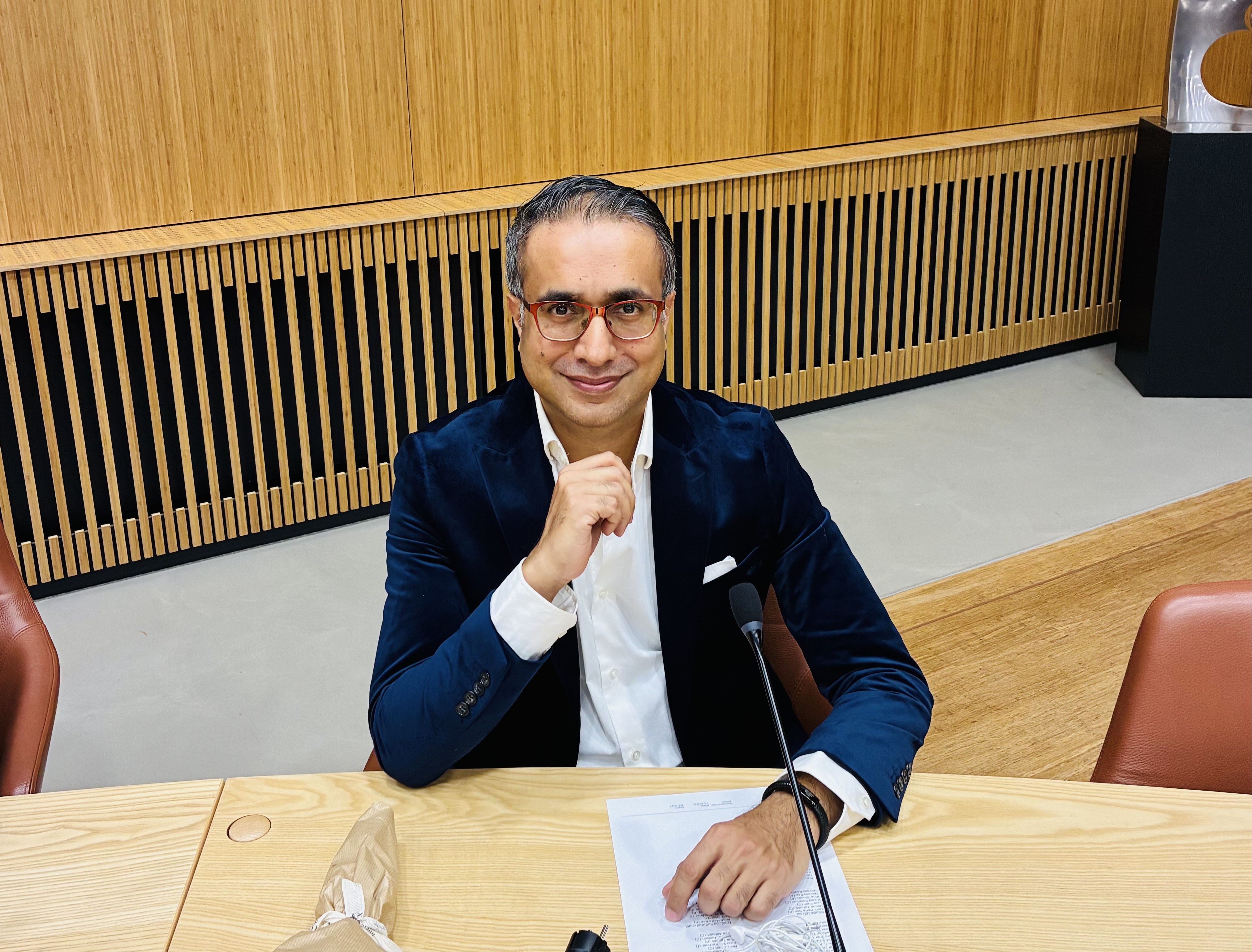 Nadeem Farooq (R) frygter, at kommunens økonomi bliver presset de kommende år.