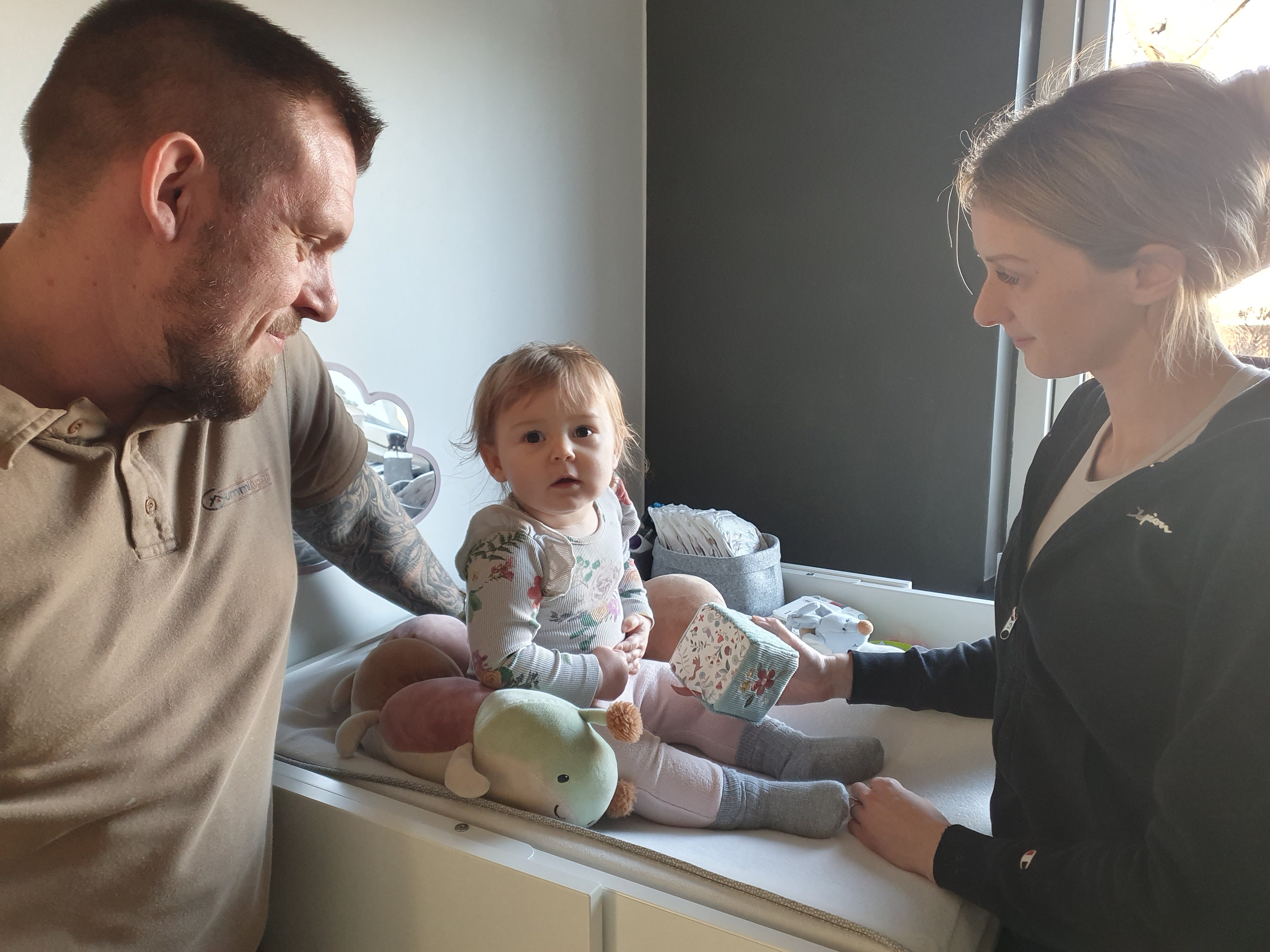 Mange forældre står til at ende i samme situation som Daniel Vroomen og Amanda Panum Toft har været i med deres lille datter Nellie.