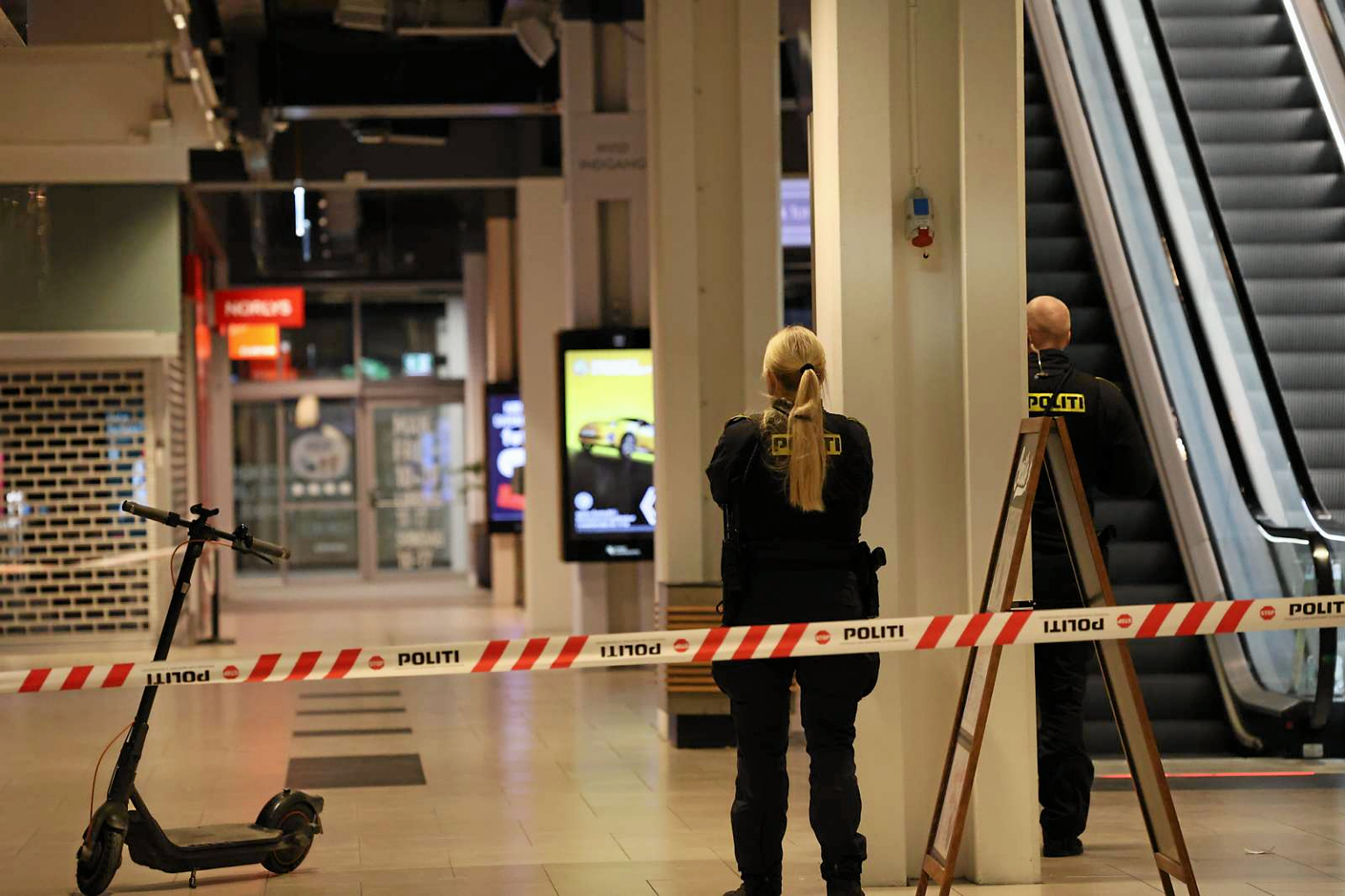 Der var afspærret i en del af City2 efter knivstikket fredag aften.