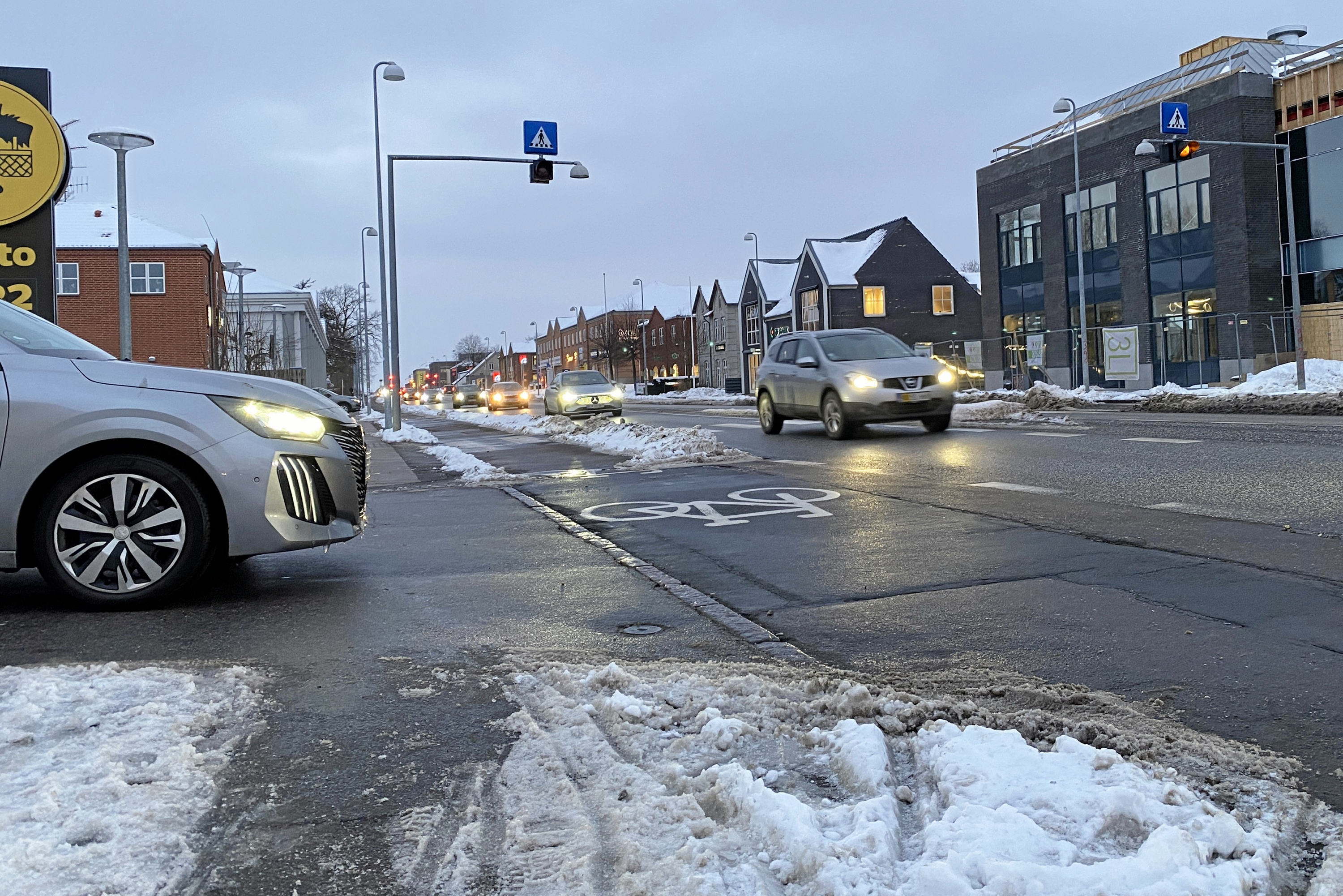 Bilisterne skal snart vænne sig til, at venstresving ikke er en mulighed på Københavnsvej mellem Byageren og Præstemarksvænge.