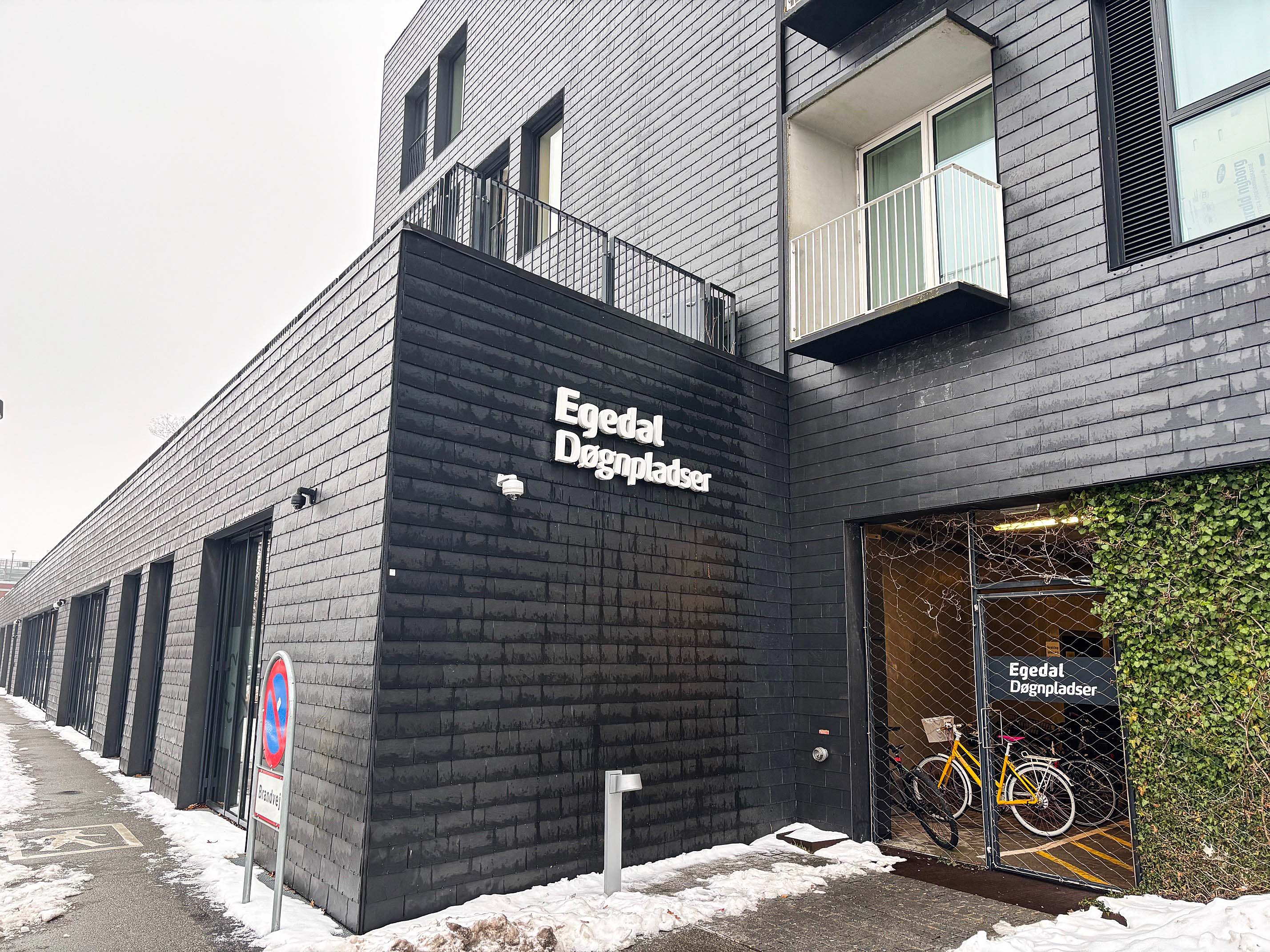 Kommer Egedal til at miste sine tyve døgnpladser fra 1. januar 2027? Spørgsmålet er aktuelt, fordi Region Østdanmark ser ud til at skulle varetage fire sundheds-opgaver for kommunerne. I Egedal vil man dog gerne beholde sine sundheds- og omsorgspladser.