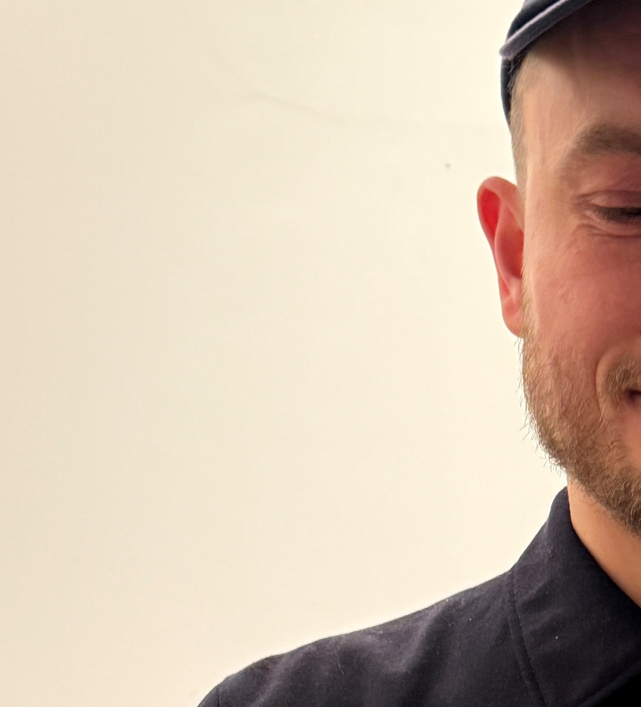 Rasmus Hansen viser kronjuvelen frem. - Privat Rasmus Hansen viser kronjuvelen frem.