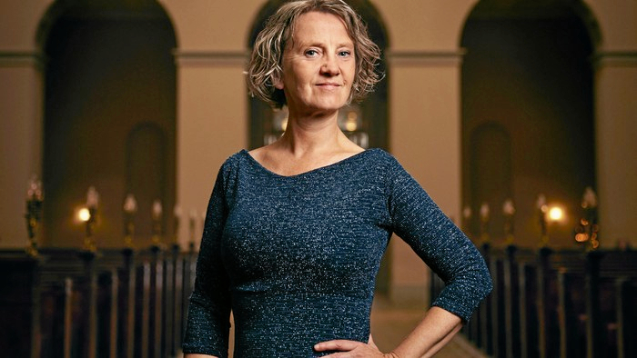 Domorganist Hanne Kuhlmann spiller orgelværk af Olivier Messiaen i Stavnsholtkirken