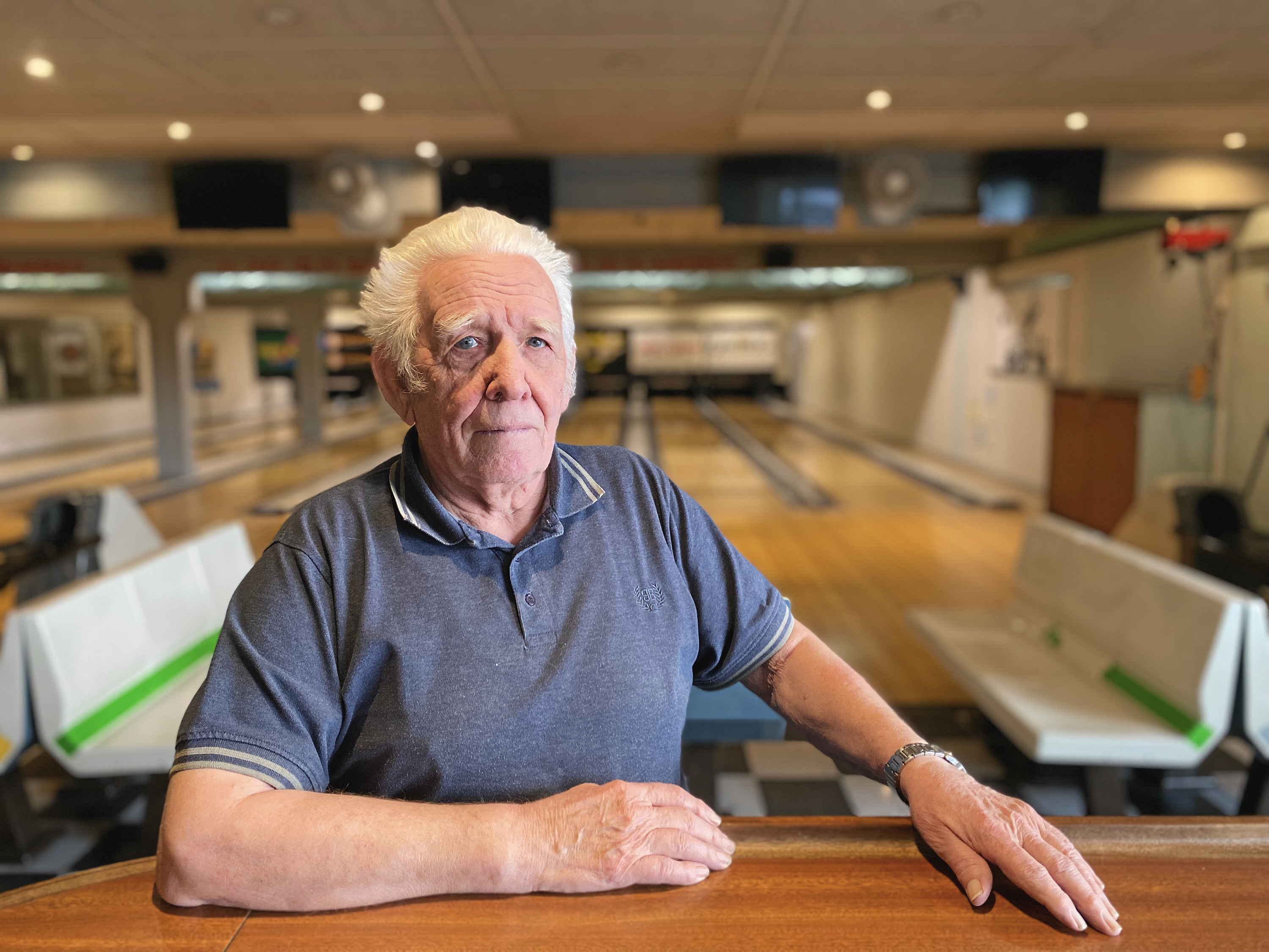 Kaj Christensen går også under navnet Bowling-Kaj. Nu får han et pris for det frivillige arbejde, han i årevis har lagt i Bowlinghallen i Haslev.
