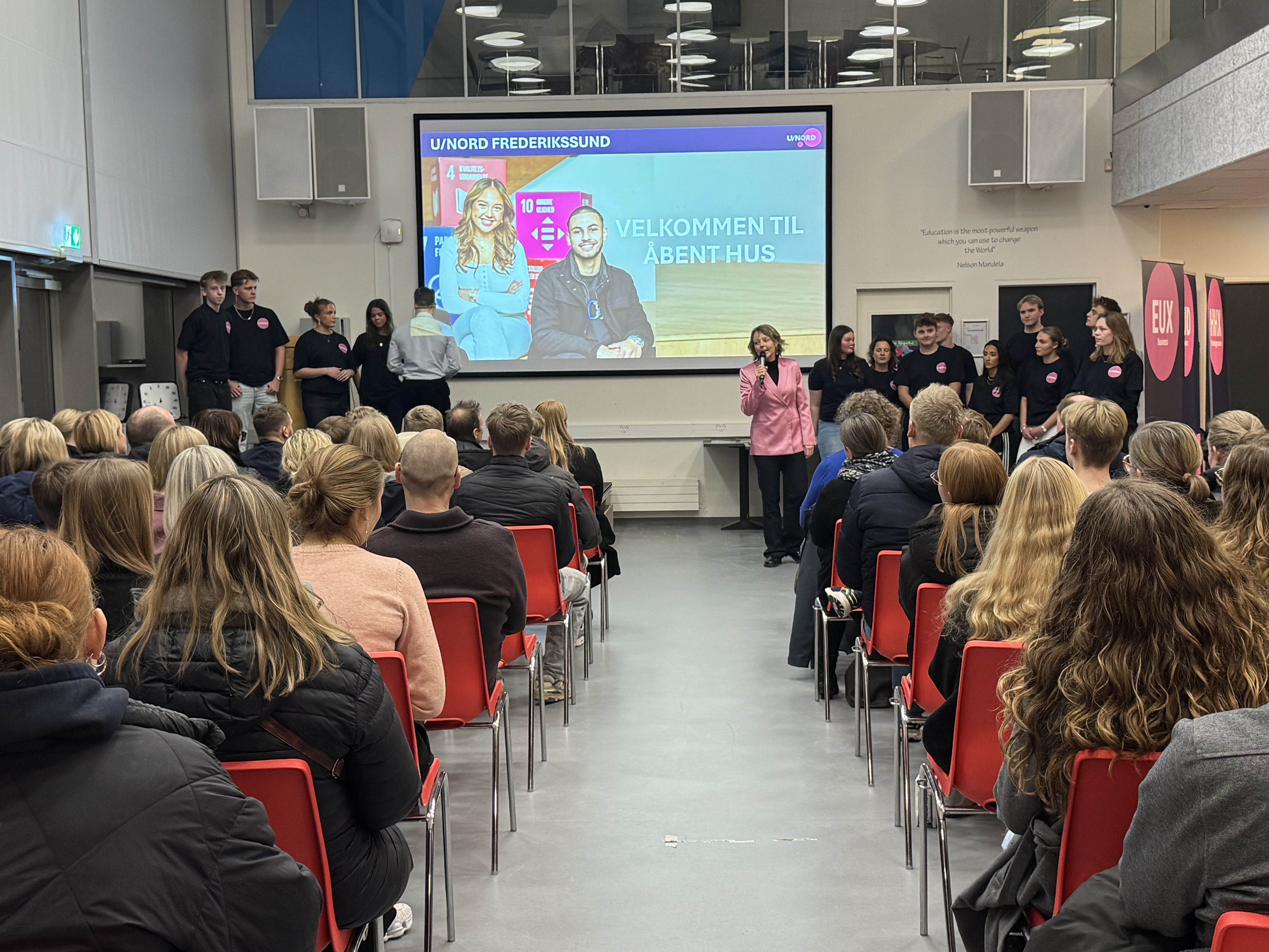 Sådan så det ud, da der var åbent hus på Frederikssund Handelsskole og Handelsgymnasium i begyndelsen af året. Fremover bliver uddannelserne på campus måske mere integreret.