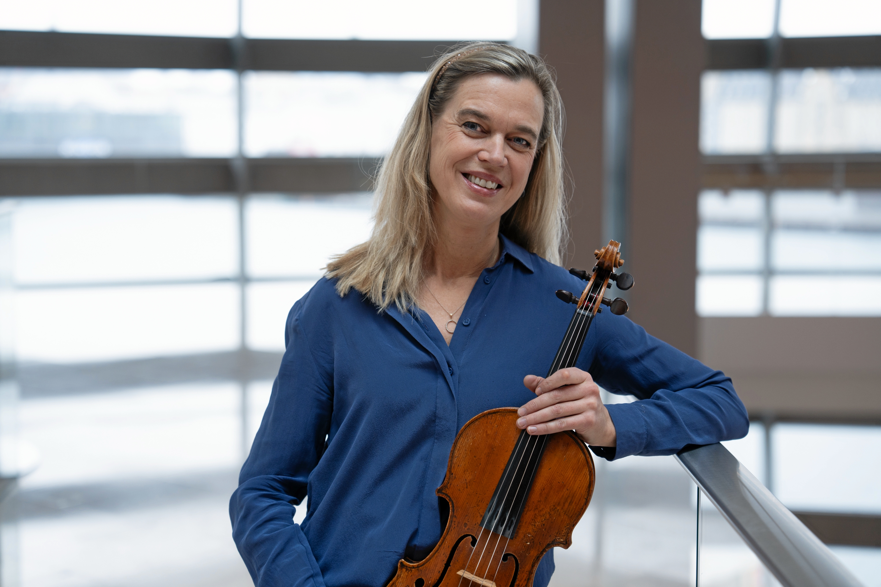 Næstformand i Hørsholm Musikforenings bestyrelse Iben Teilmann, spiller koncert med sin trio Gefion. - Presse Næstformand i Hørsholm Musikforenings bestyrelse Iben Teilmann, spiller koncert med sin trio Gefion.