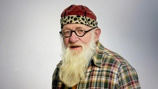 Tidligere film- og tv-producer Erik J. Skibsted fra Lynge har optaget "Når hænderne taler", hvor han dokumenterer renoveringen af Sorø Klosterkirke.